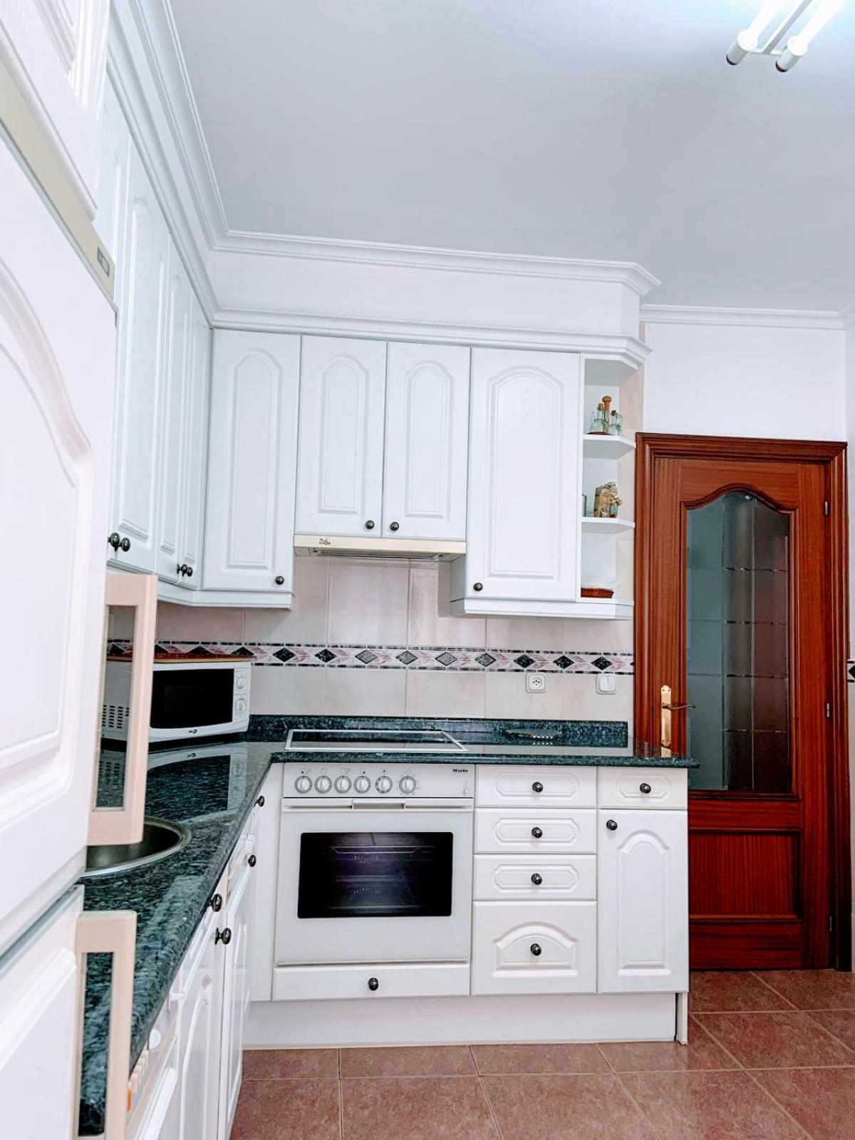 ZARAUTZ CENTRO Garaje-Parking-Free