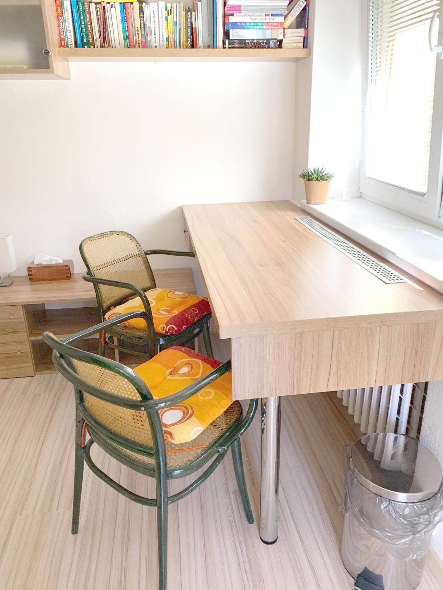 Krásný apartmán u lesa, trolejbus do centra a BVV, parkování zdarma