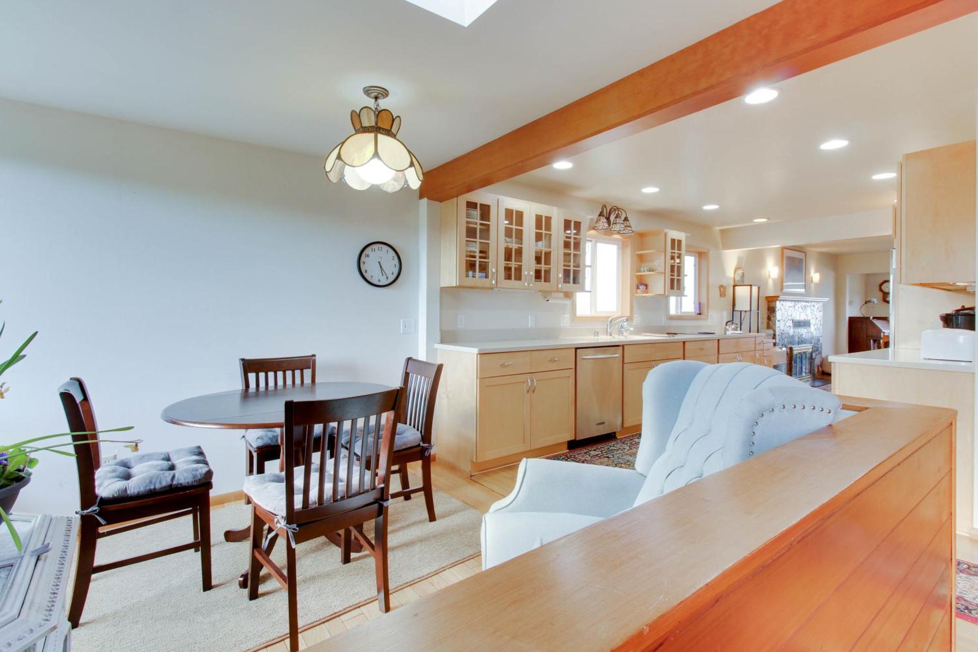 Lopez Island Agate Beach Waterfront Home