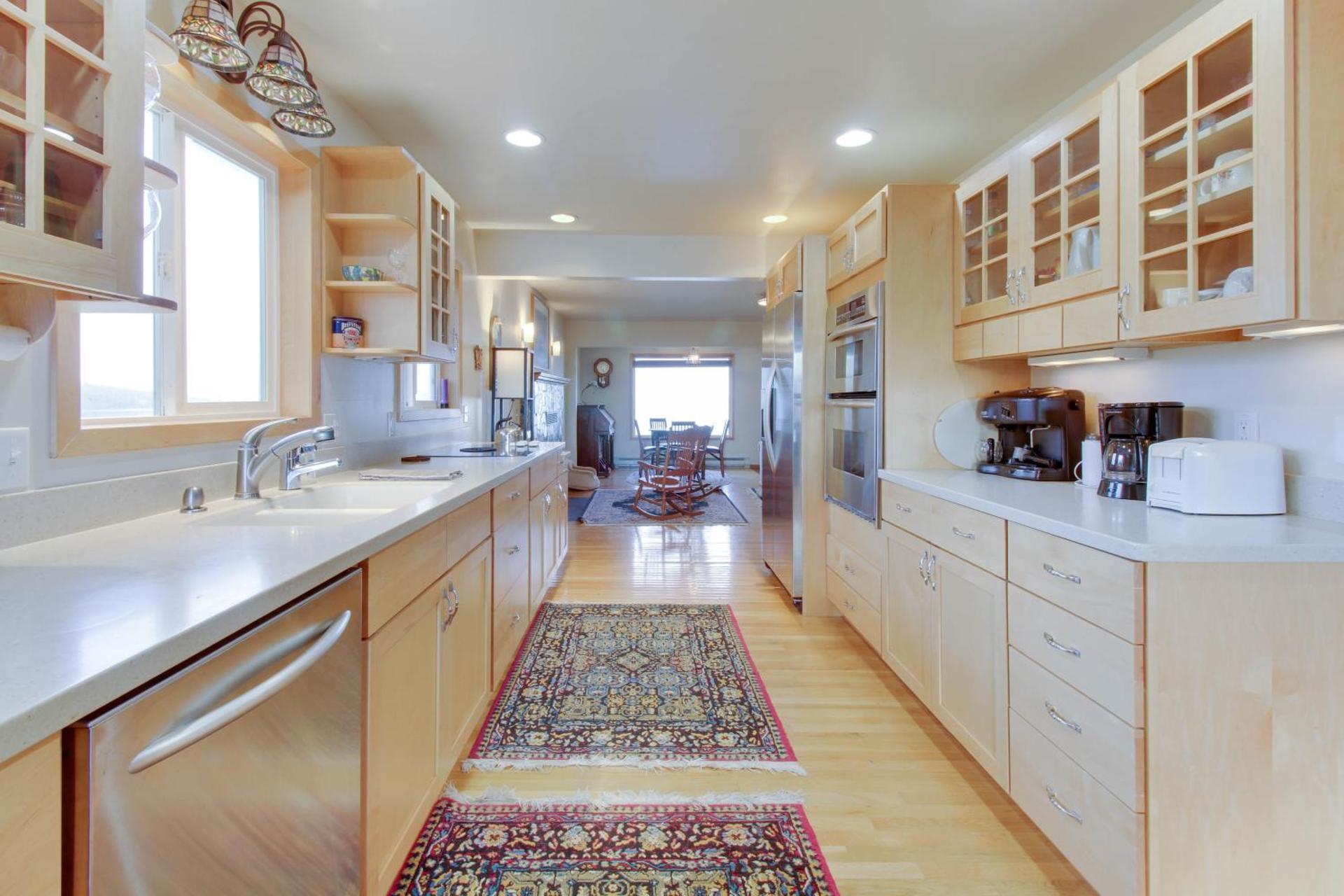 Lopez Island Agate Beach Waterfront Home