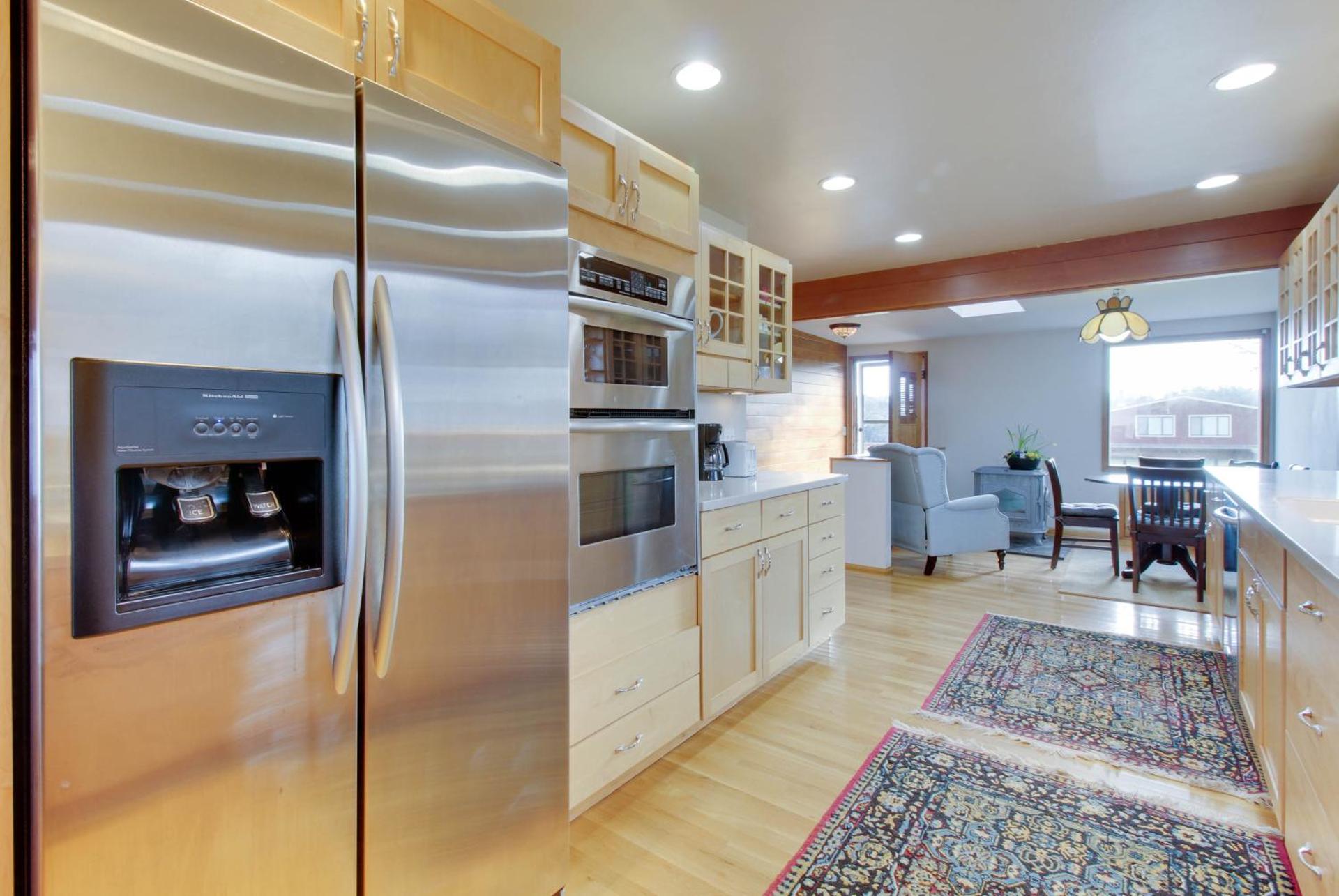 Lopez Island Agate Beach Waterfront Home