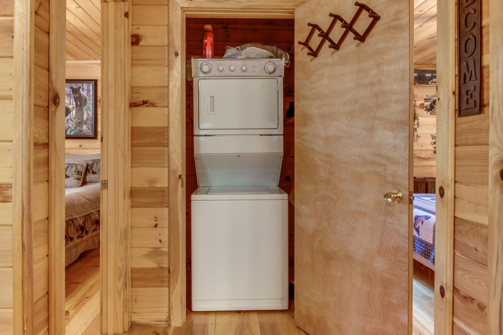 Tree Song Mountain Creek Cabin