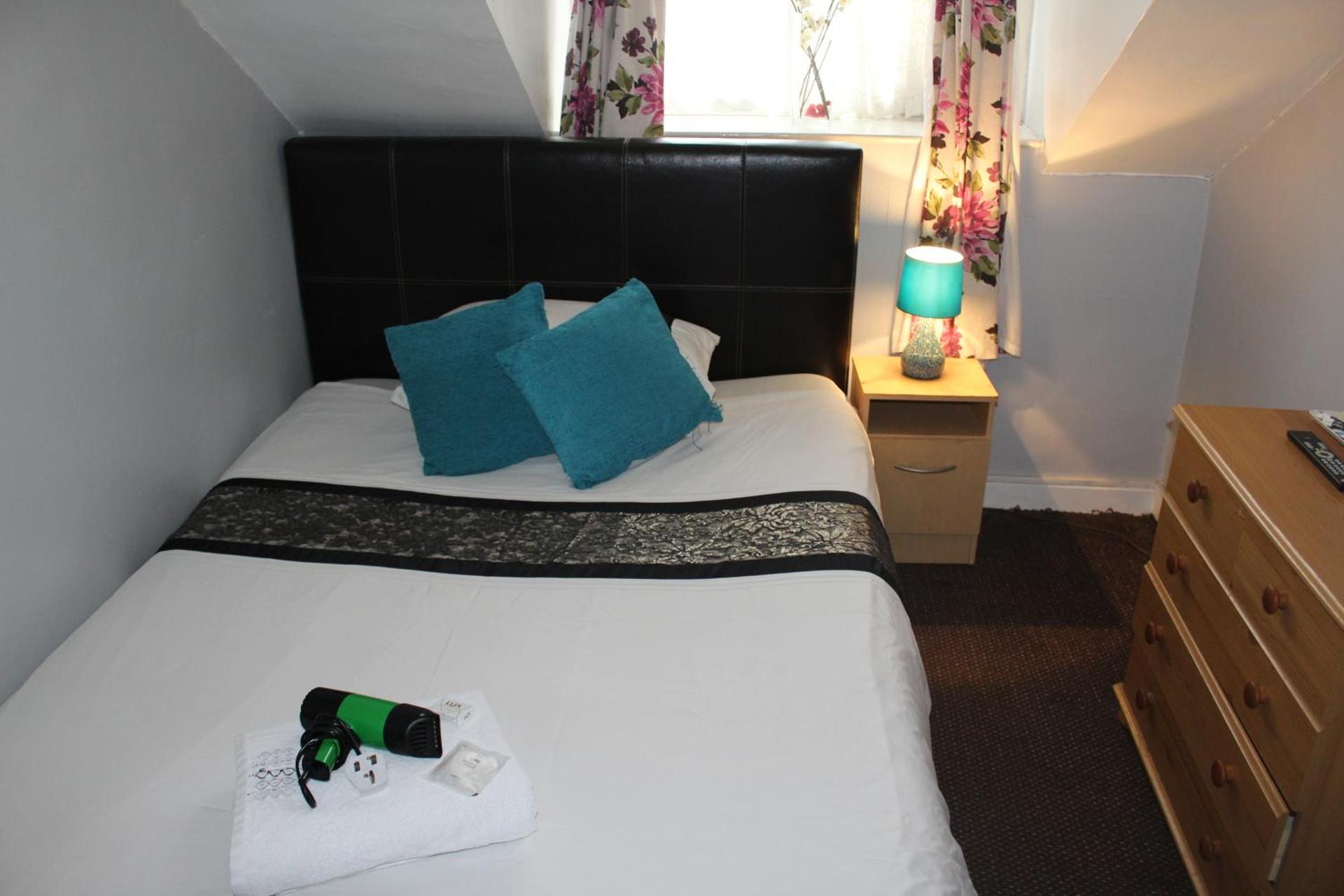 Double Room with Shared Bathroom