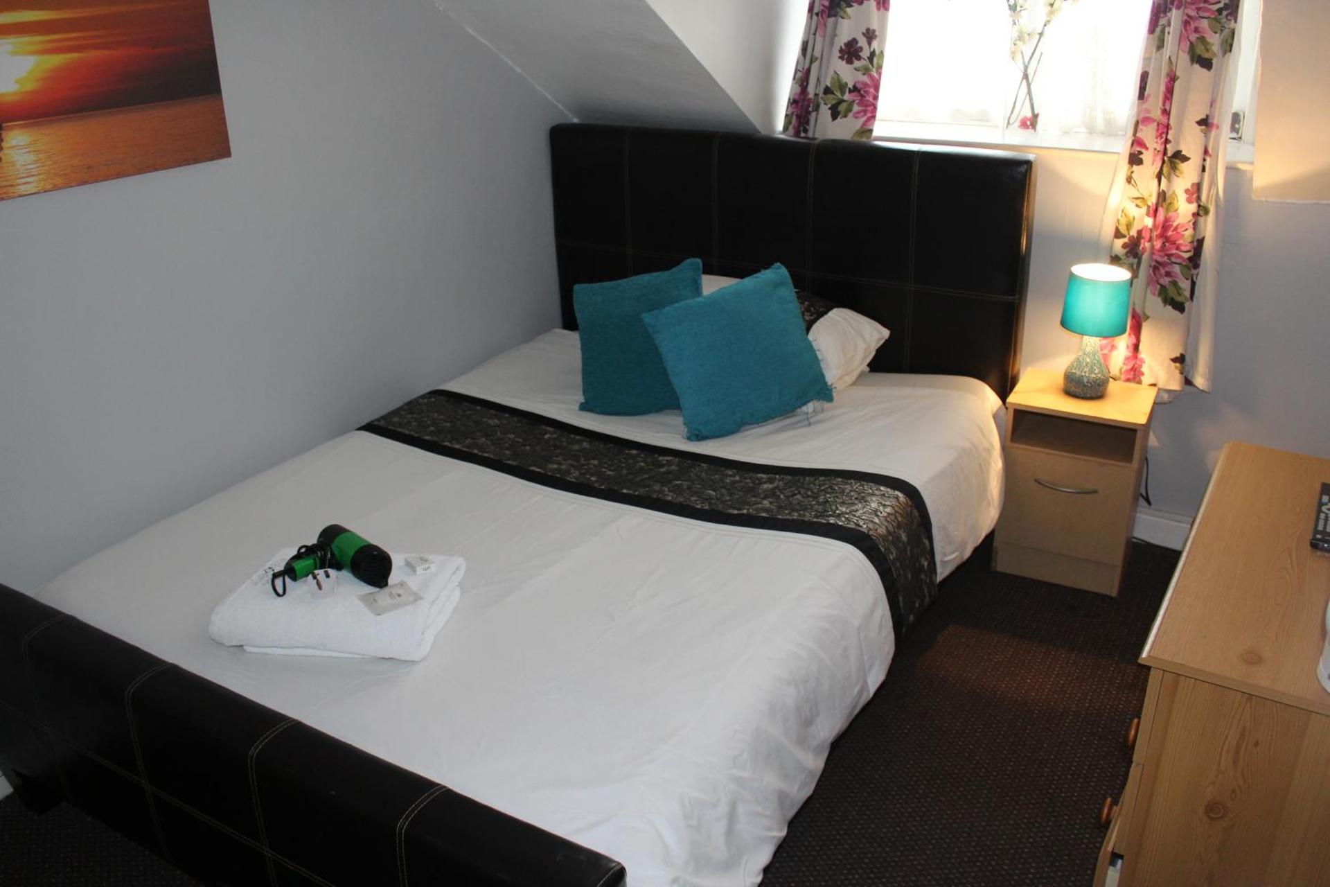 Double Room with Shared Bathroom