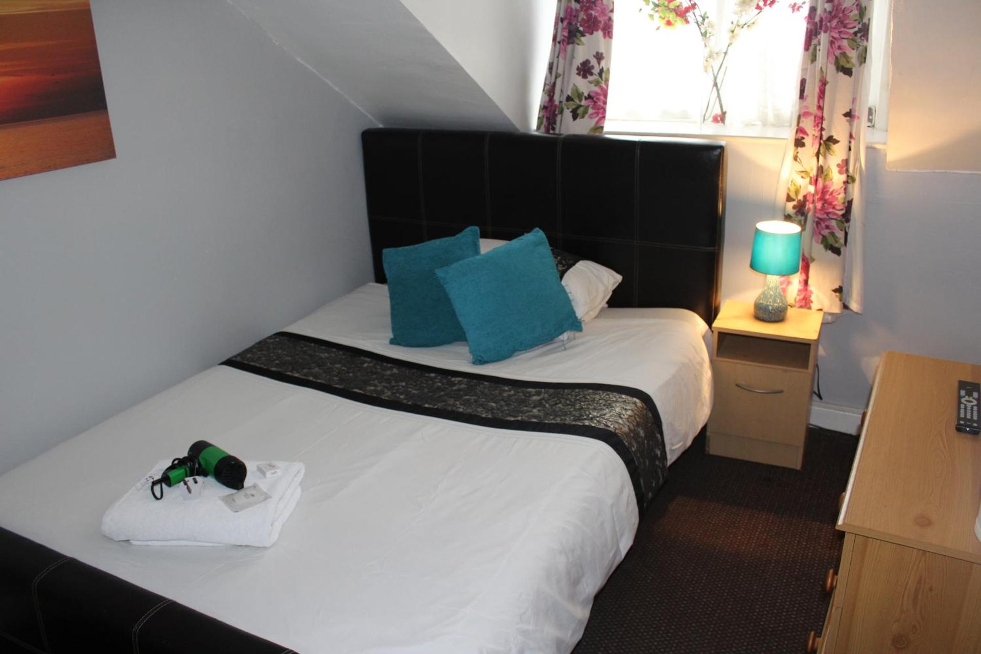 Double Room with Shared Bathroom