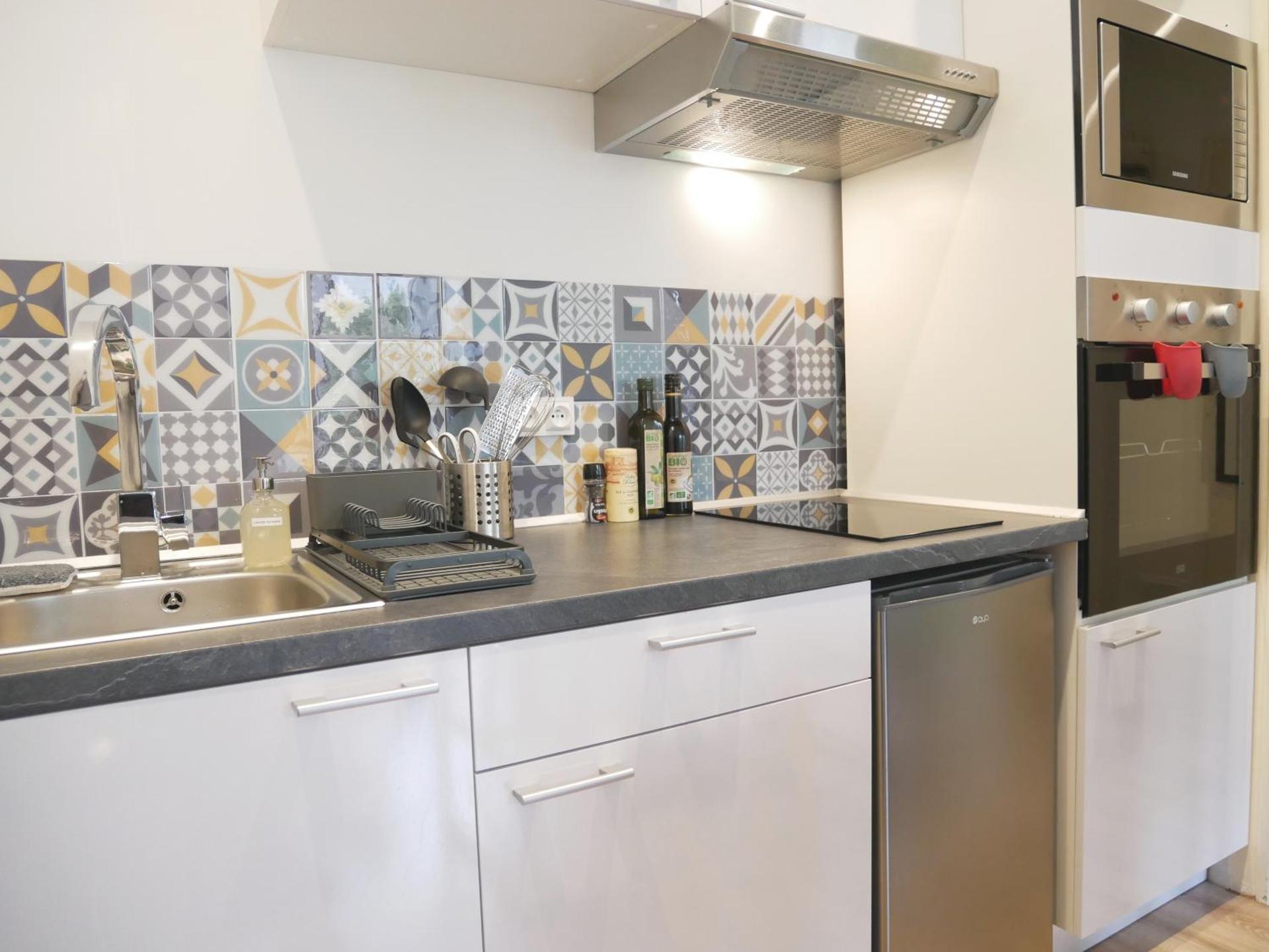 Kitchen or kitchenette