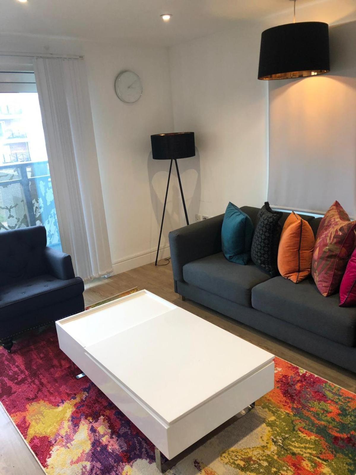 PRESTIGE 2 BED BALCONY APARTMENT