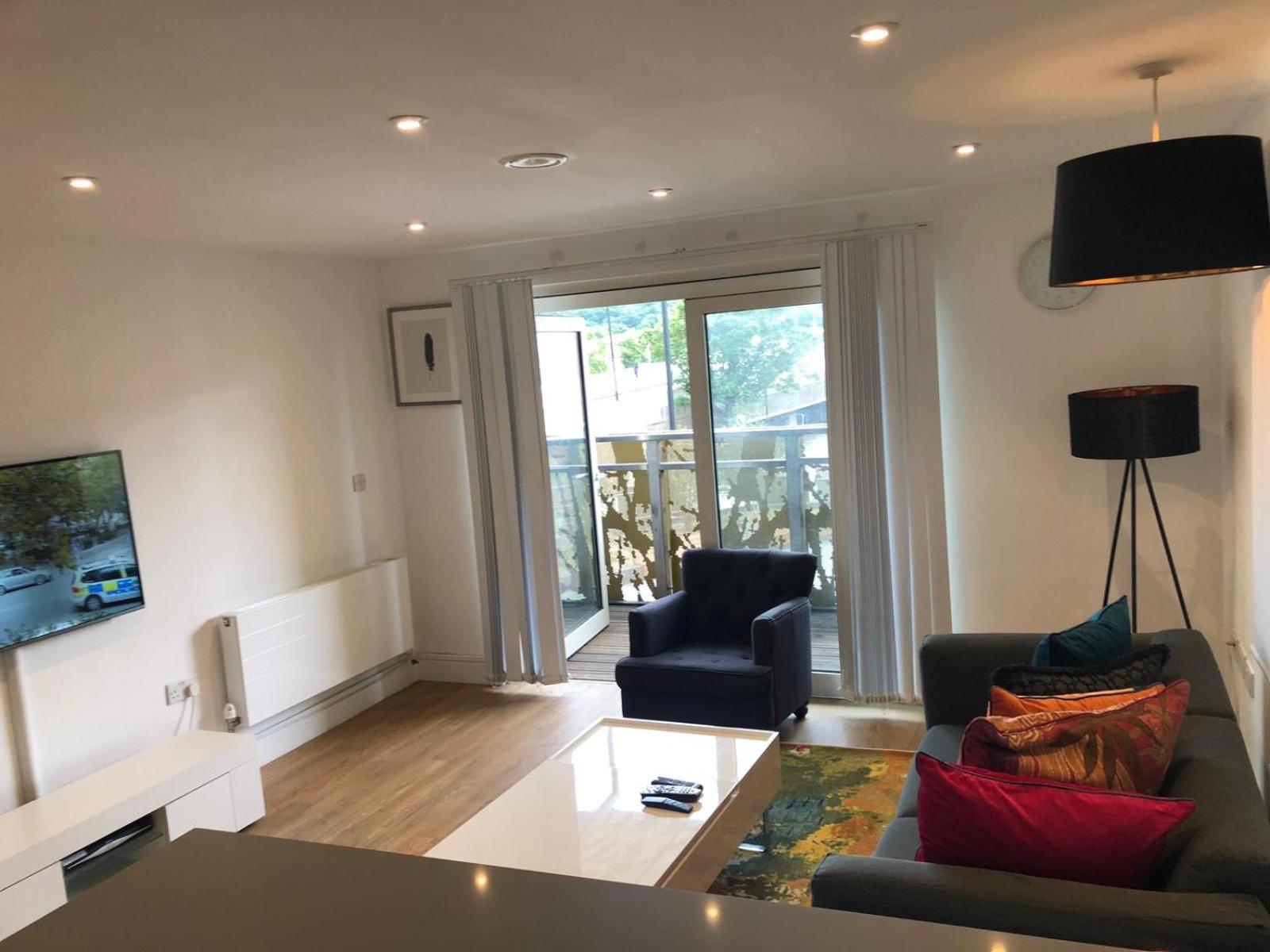 PRESTIGE 2 BED BALCONY APARTMENT