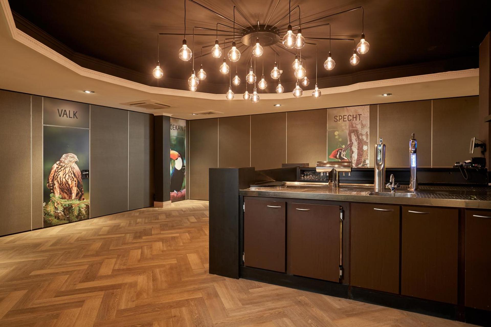 Meeting/conference room