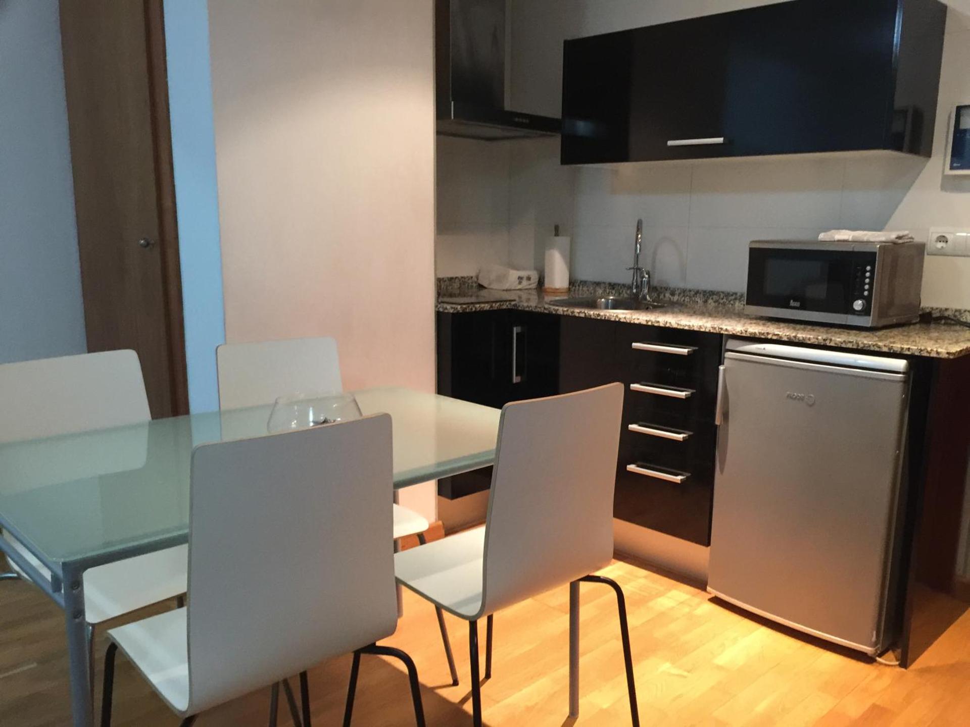 Studio (2 Adults + 2 Children)