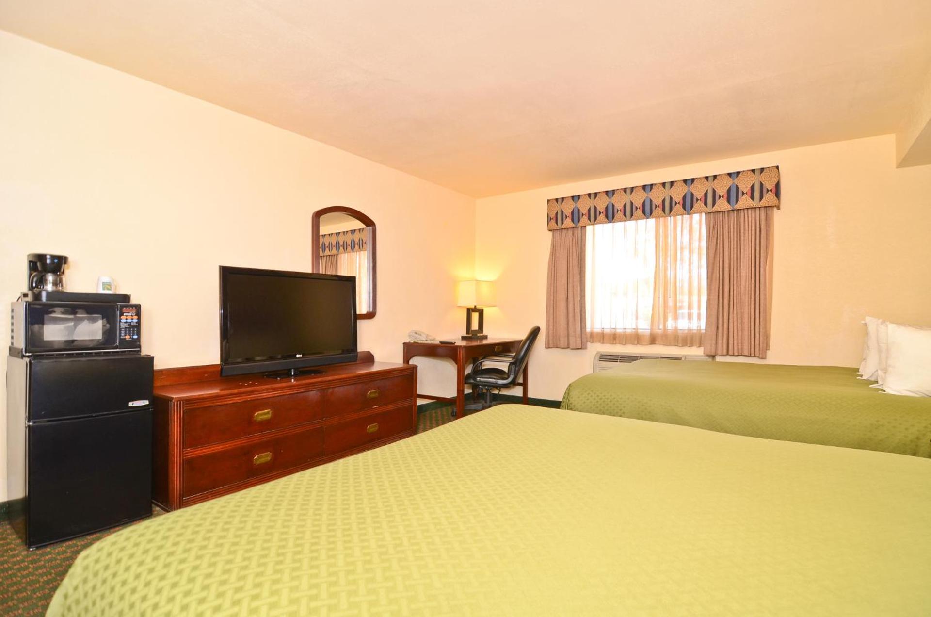 King Room with Balcony - Non-Smoking/2nd Floor 