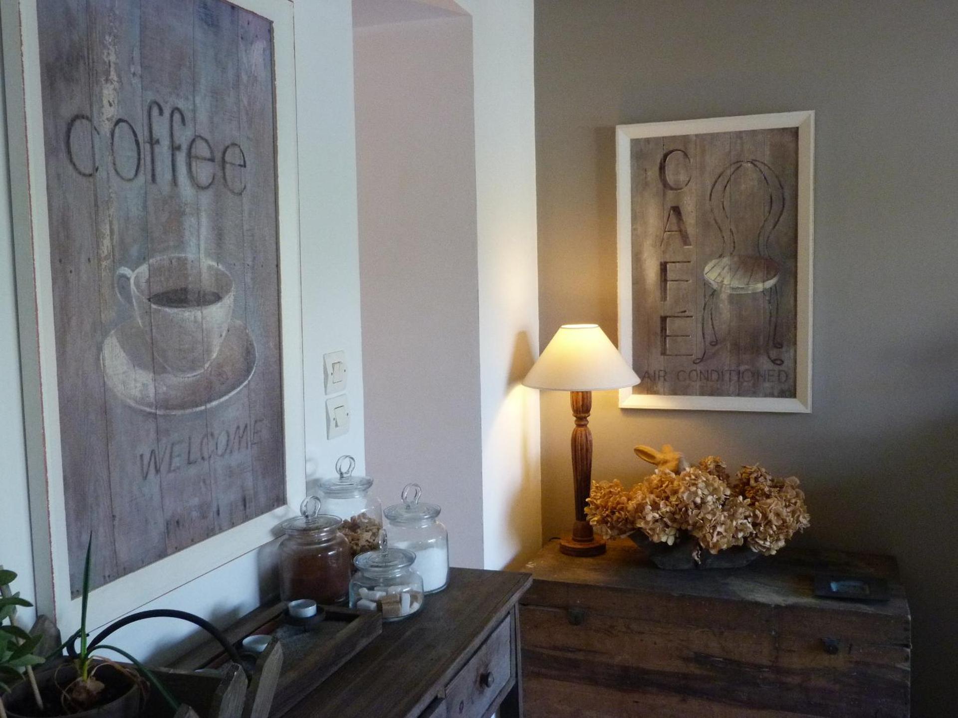 Communal lounge/ TV room