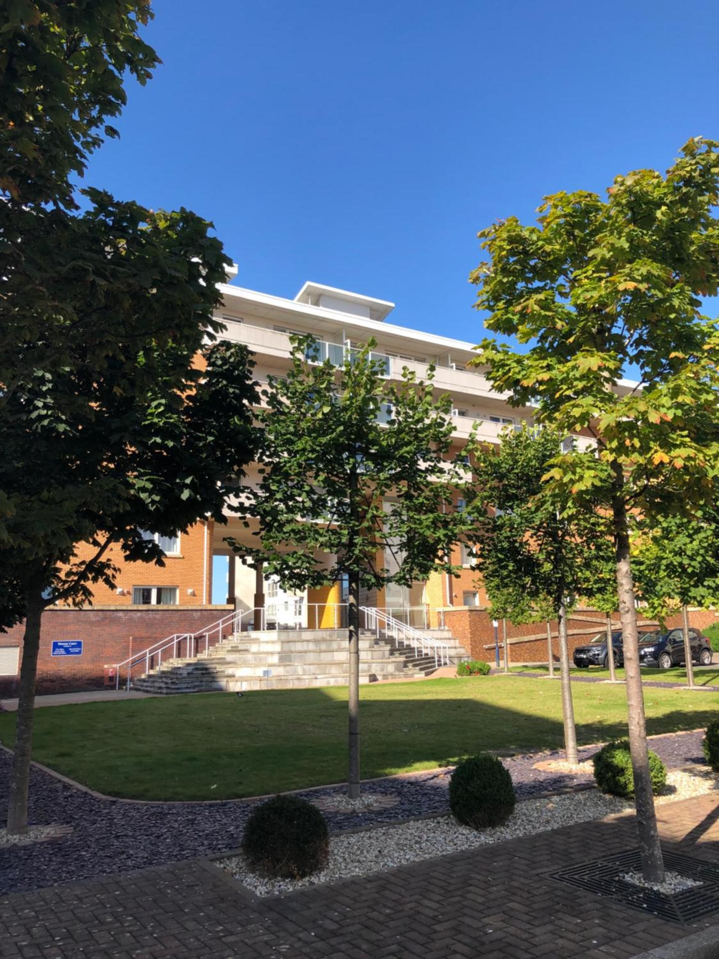 Hansen House Cardiff Apartment with Parking