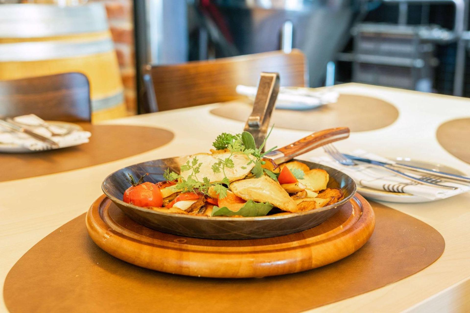 Restaurant/places to eat