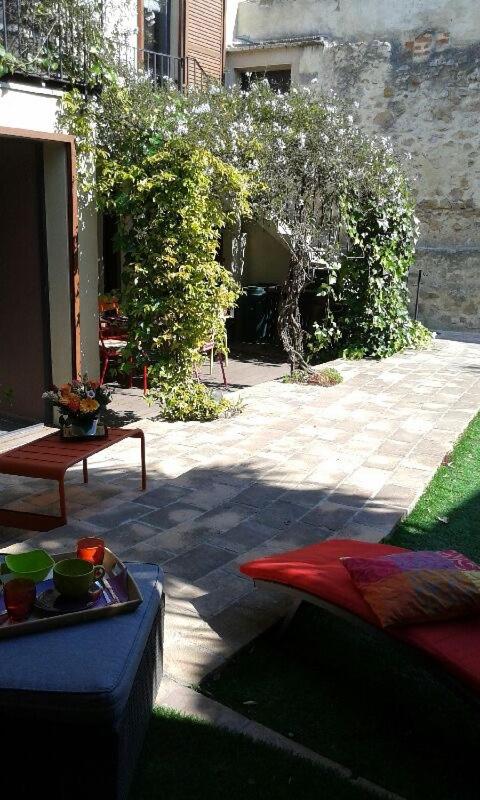 SETE maison de ville avec jardin clos