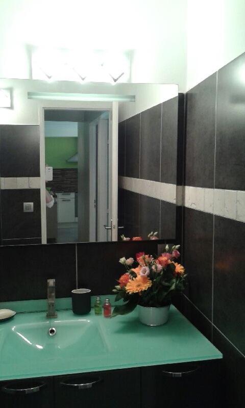 SETE maison de ville avec jardin clos