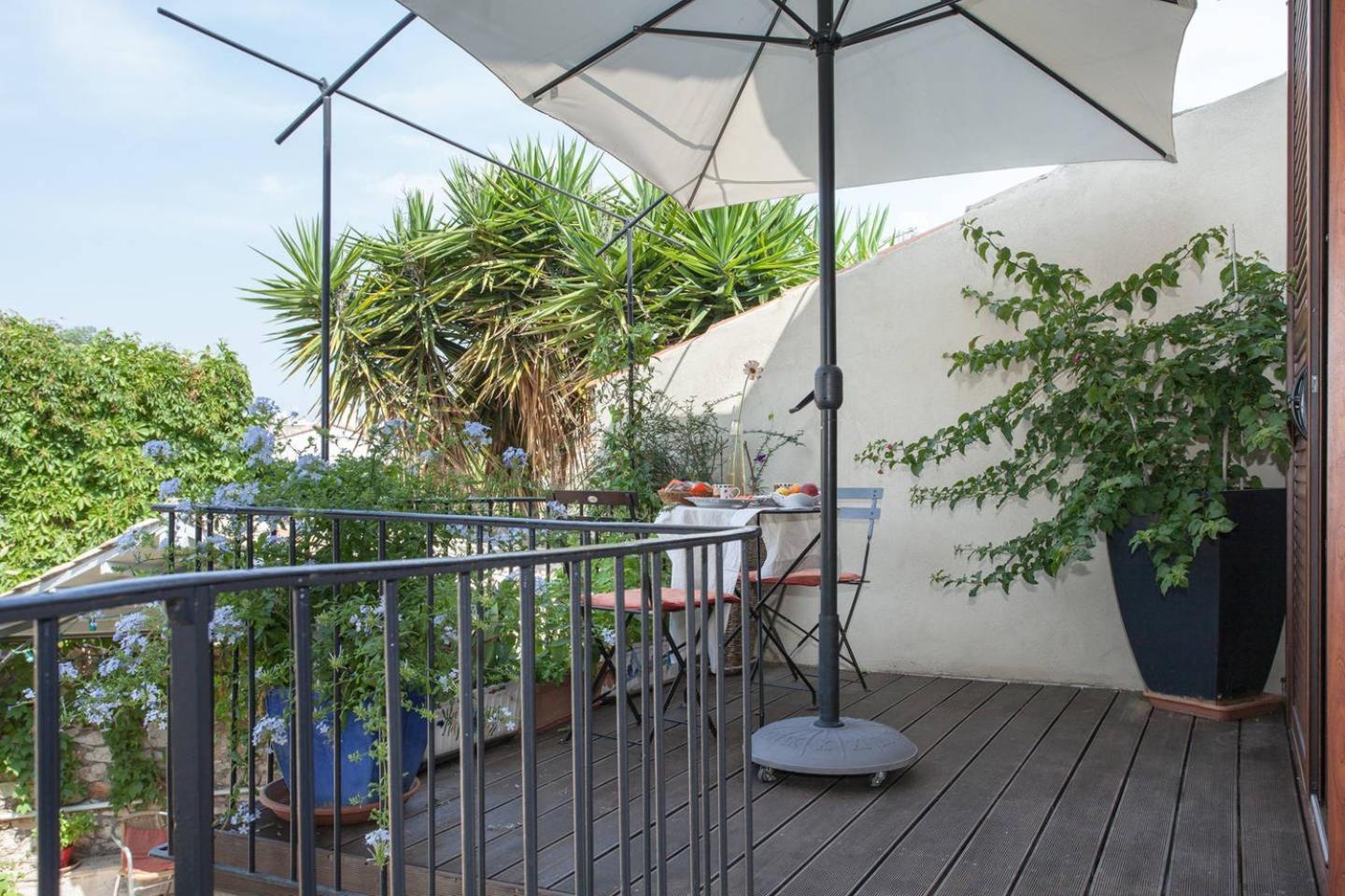 SETE maison de ville avec jardin clos