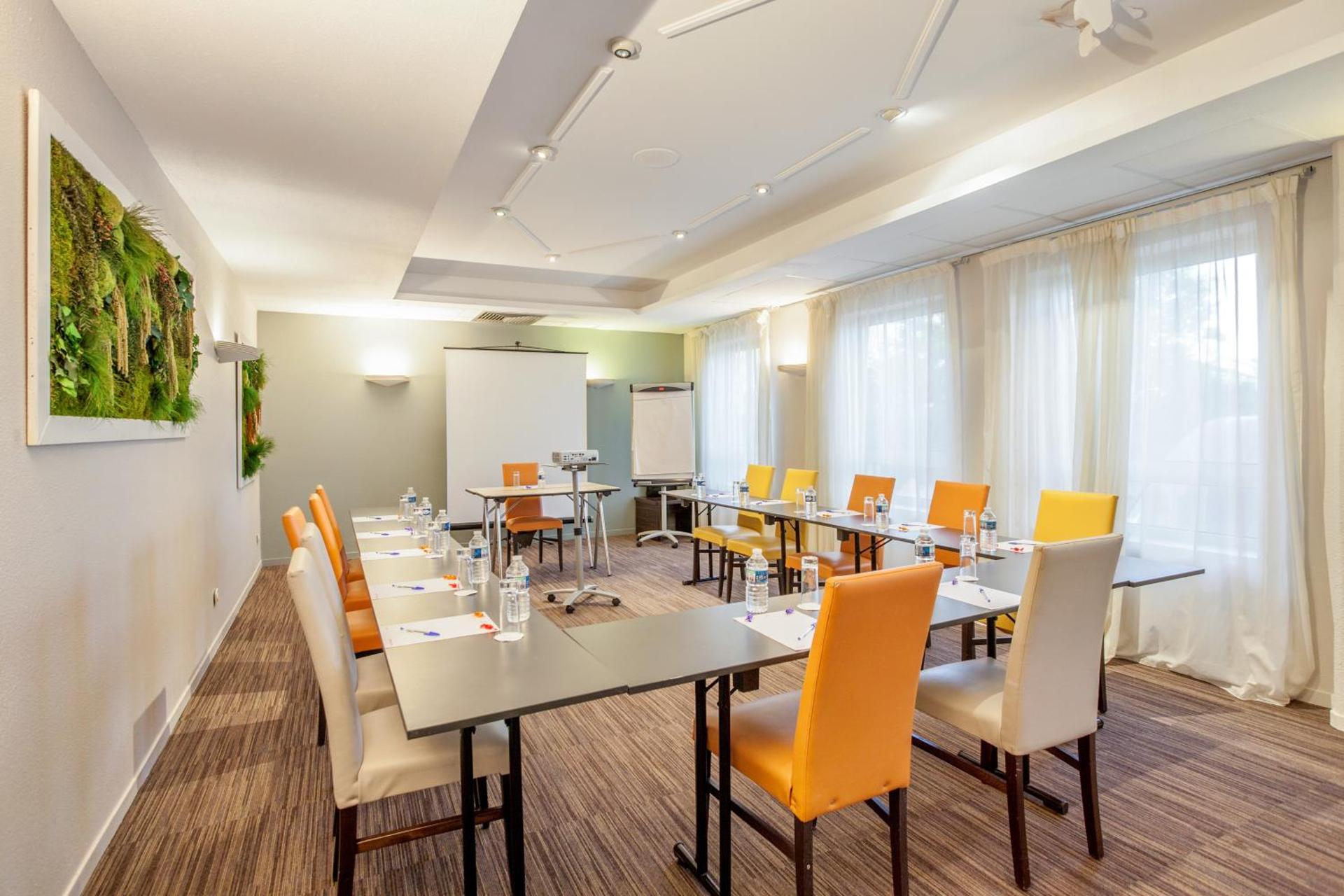 Meeting/conference room