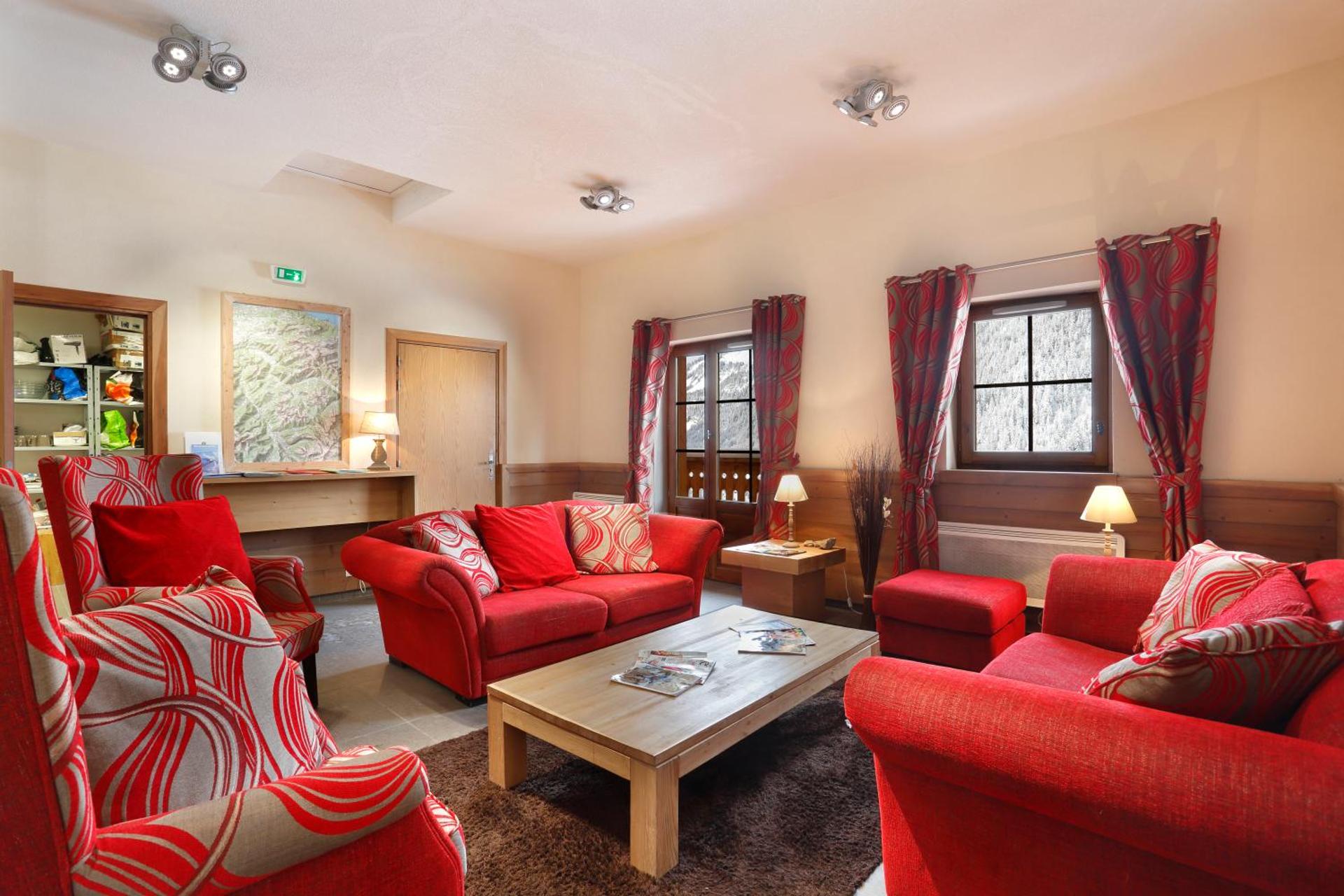 Communal lounge/ TV room