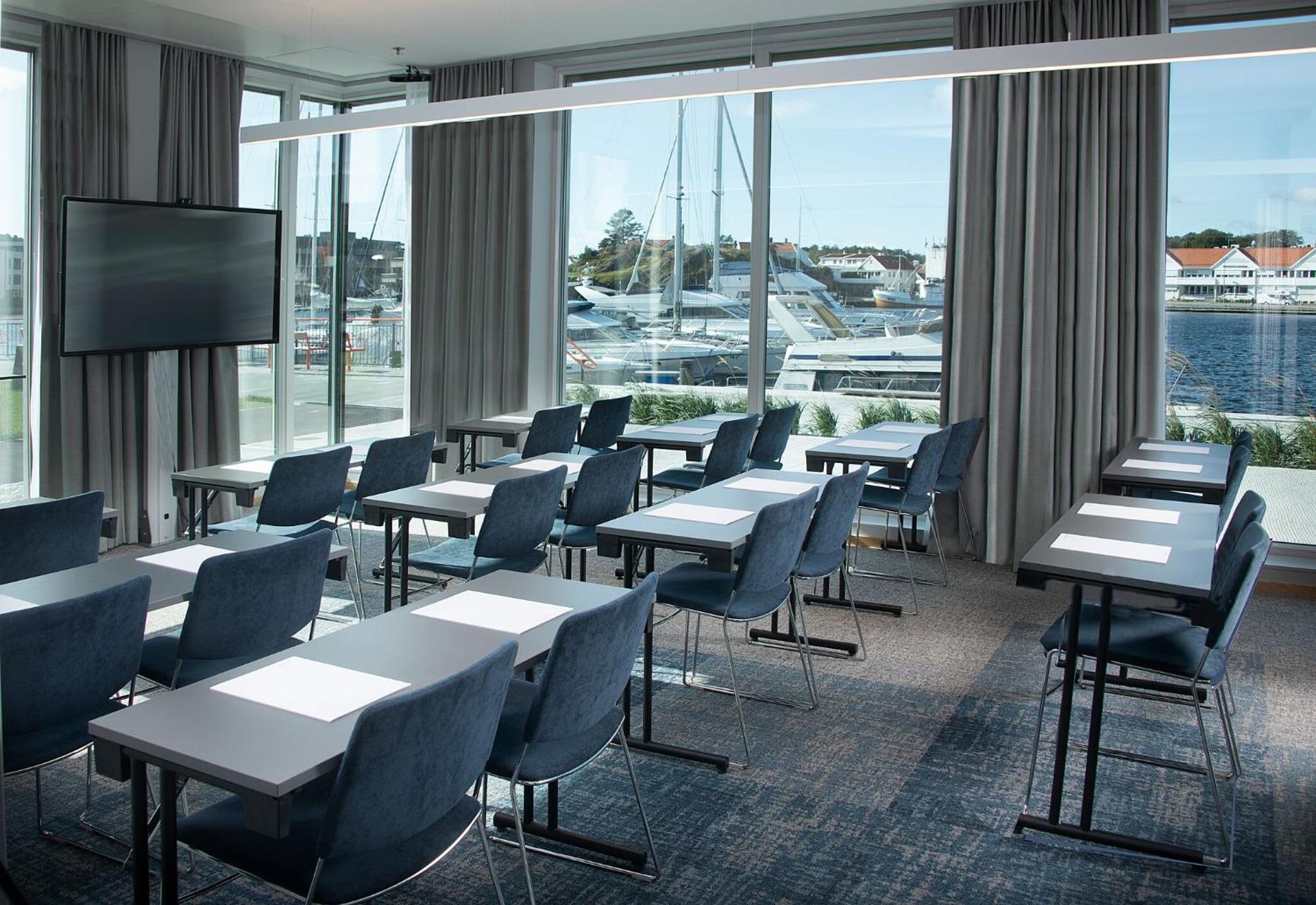 Meeting/conference room