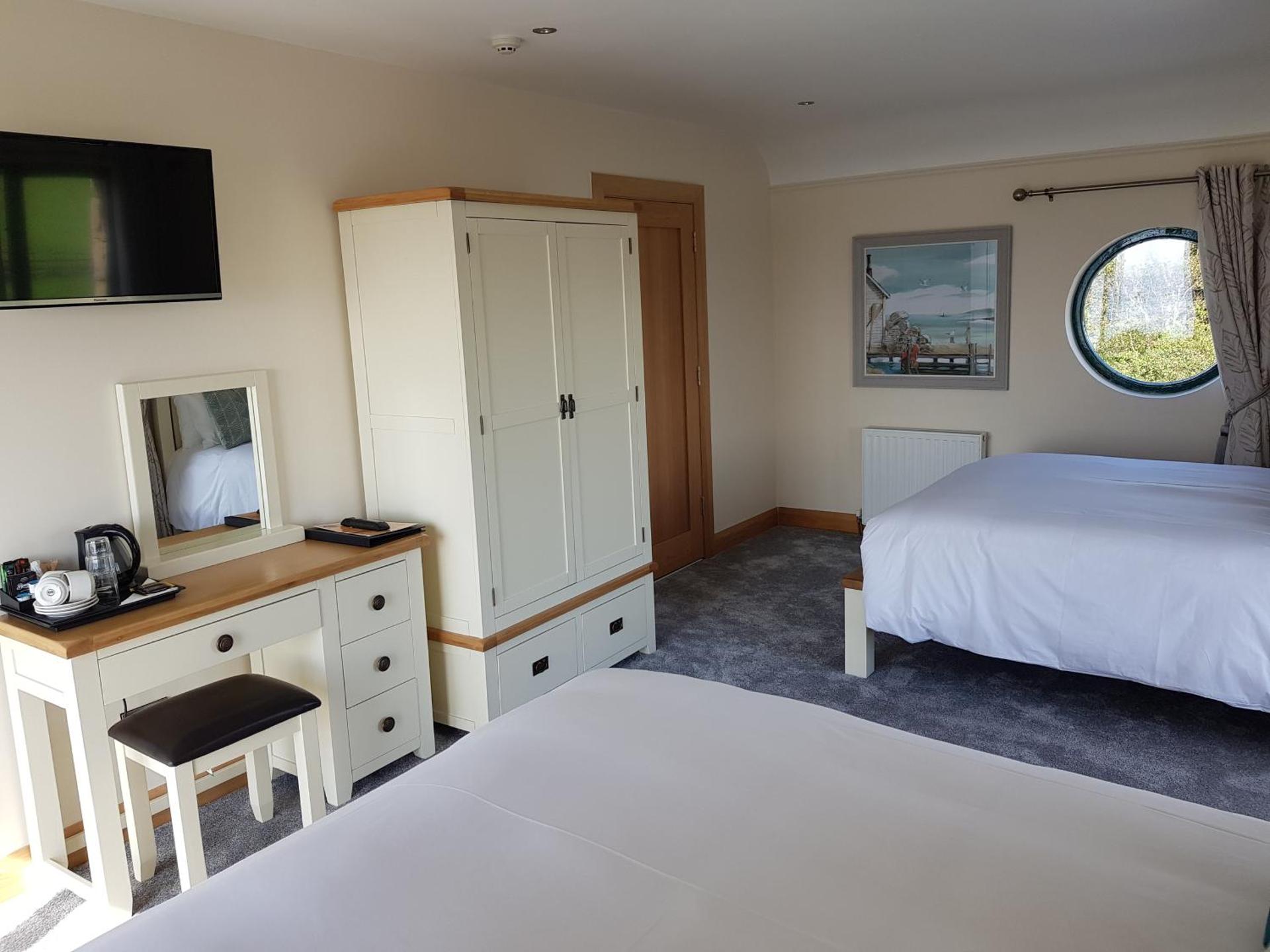 Family Room with Sea View