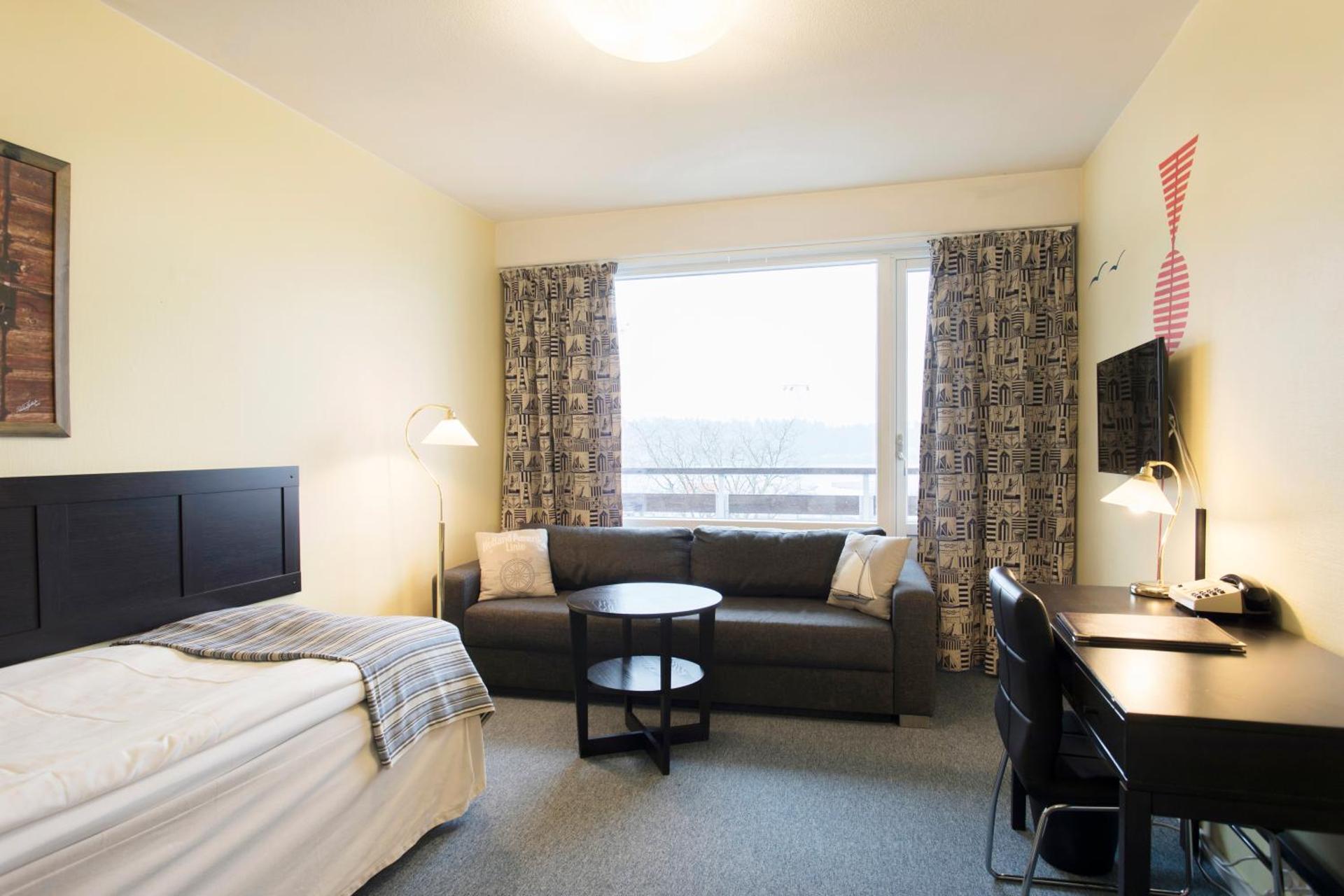 Photo of the whole room