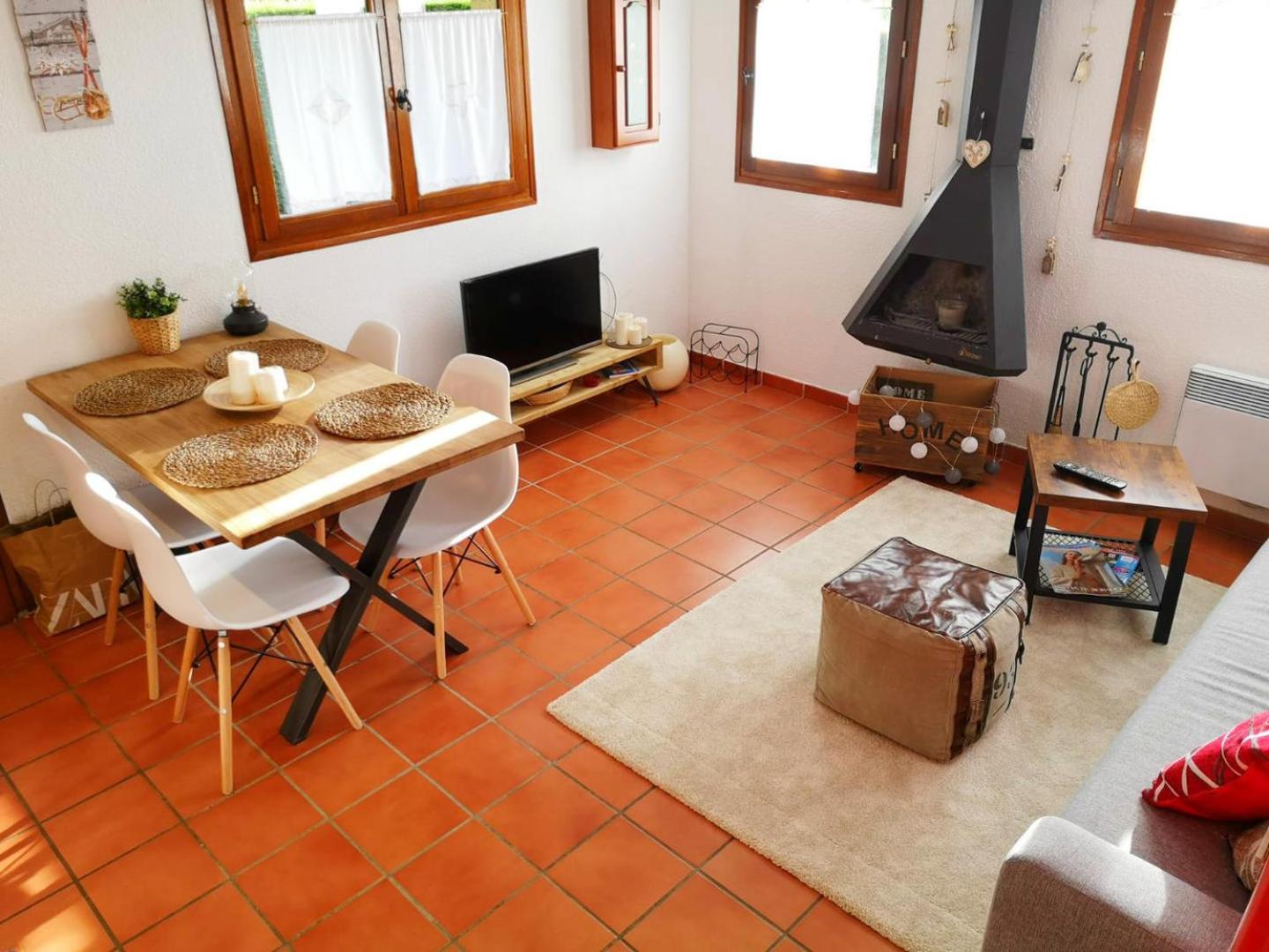 Apartamento con piscina en Osseja