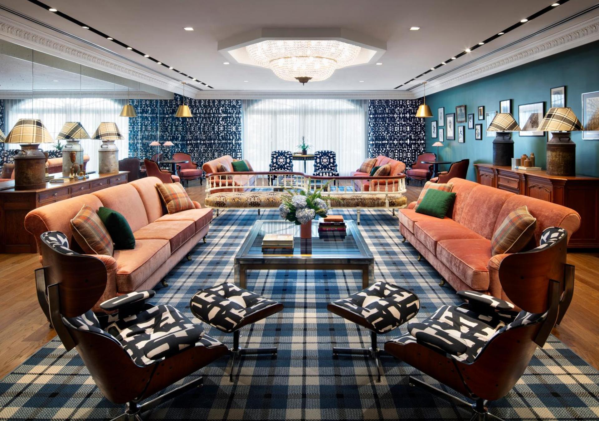 Communal lounge/ TV room