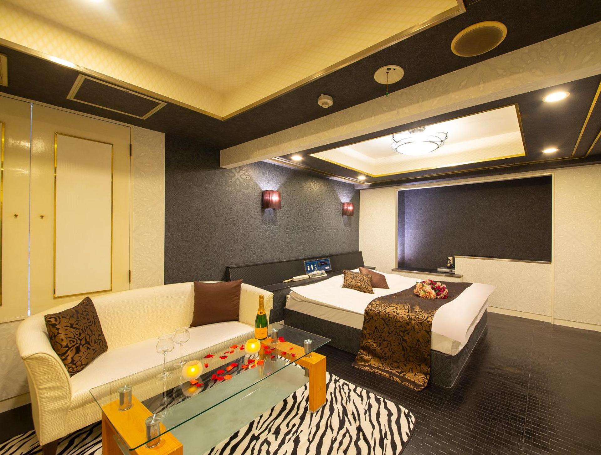 Hotel Gee (Adult Only)