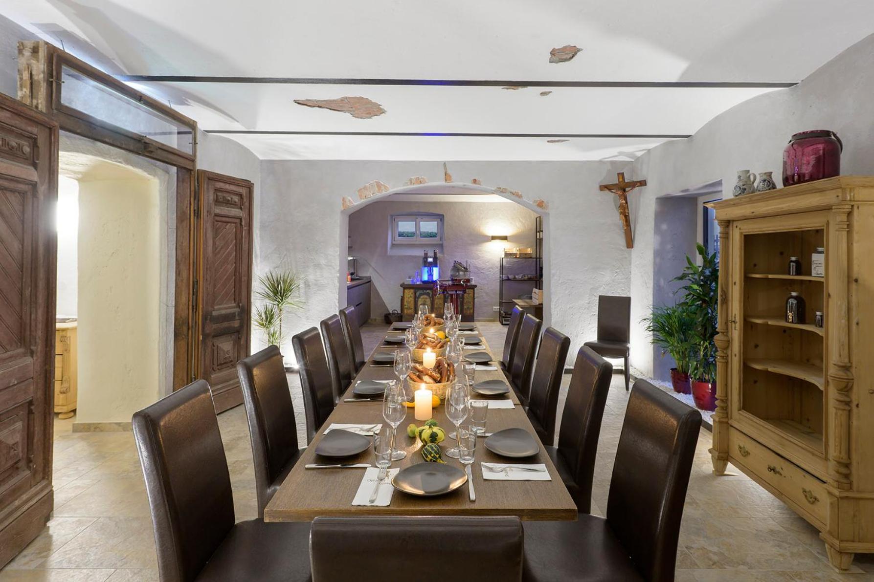 Communal lounge/ TV room