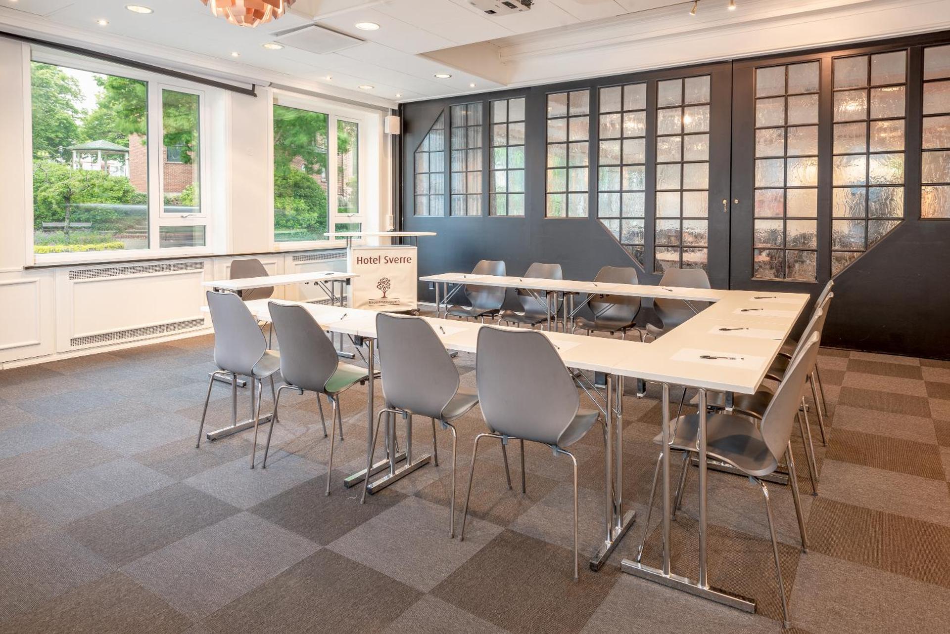 Meeting/conference room