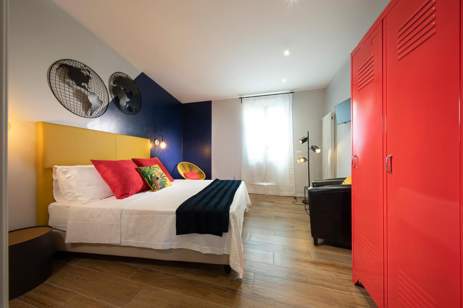 Photo of the whole room