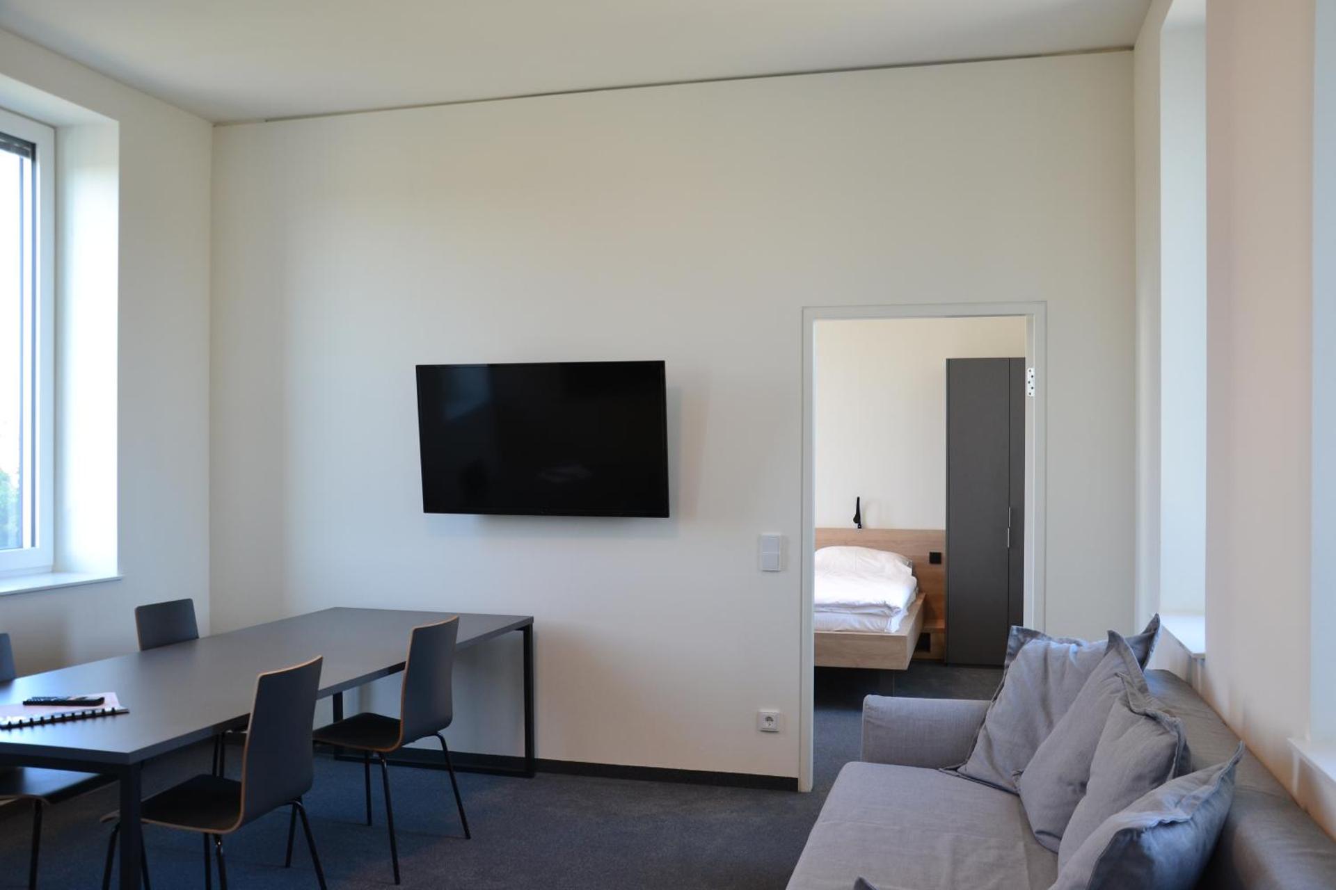 Communal lounge/ TV room