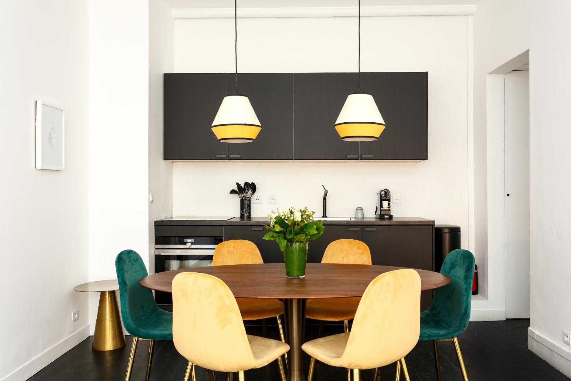 Habitat Parisien - Ponthieu Champs Elysées