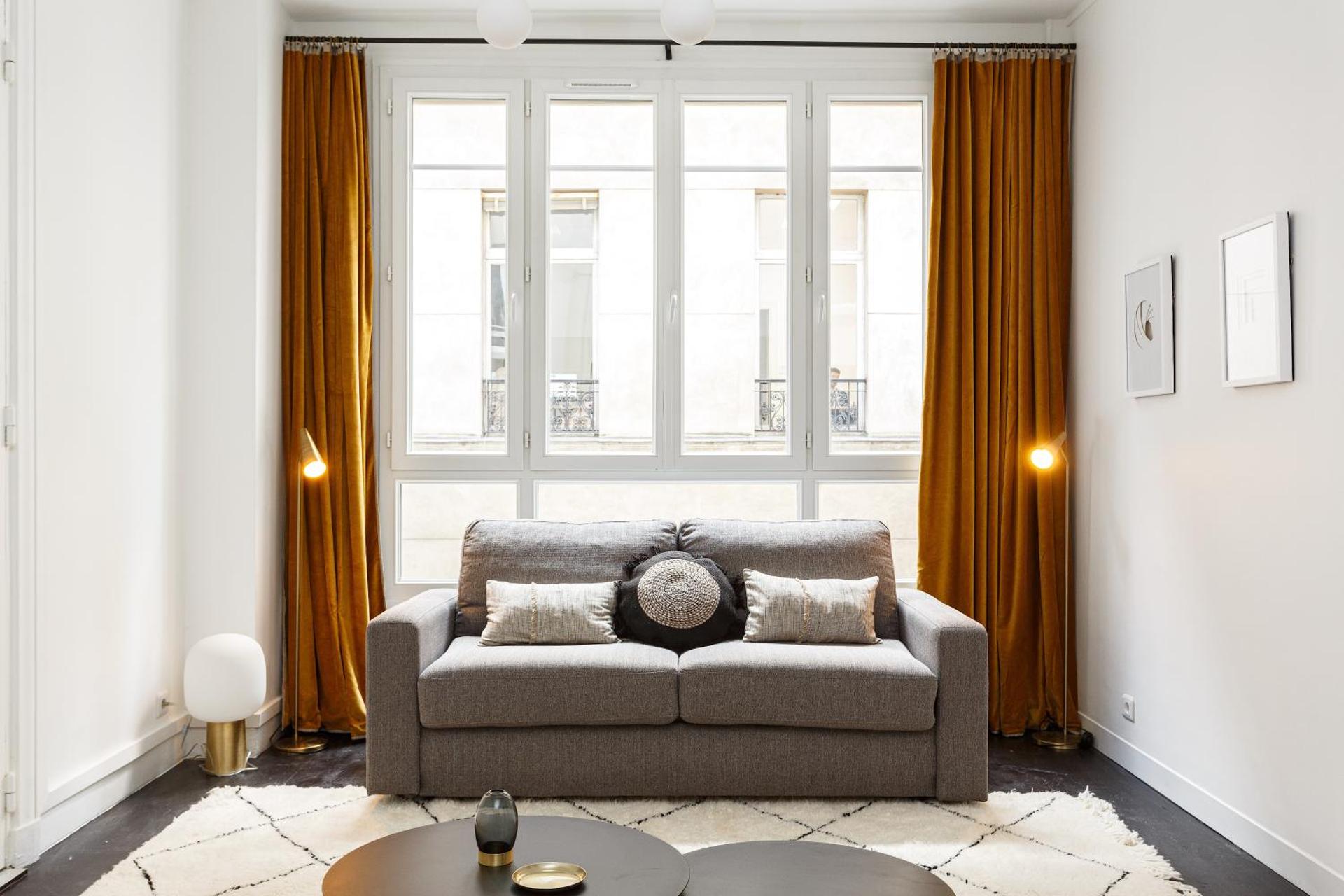 Habitat Parisien - Ponthieu Champs Elysées