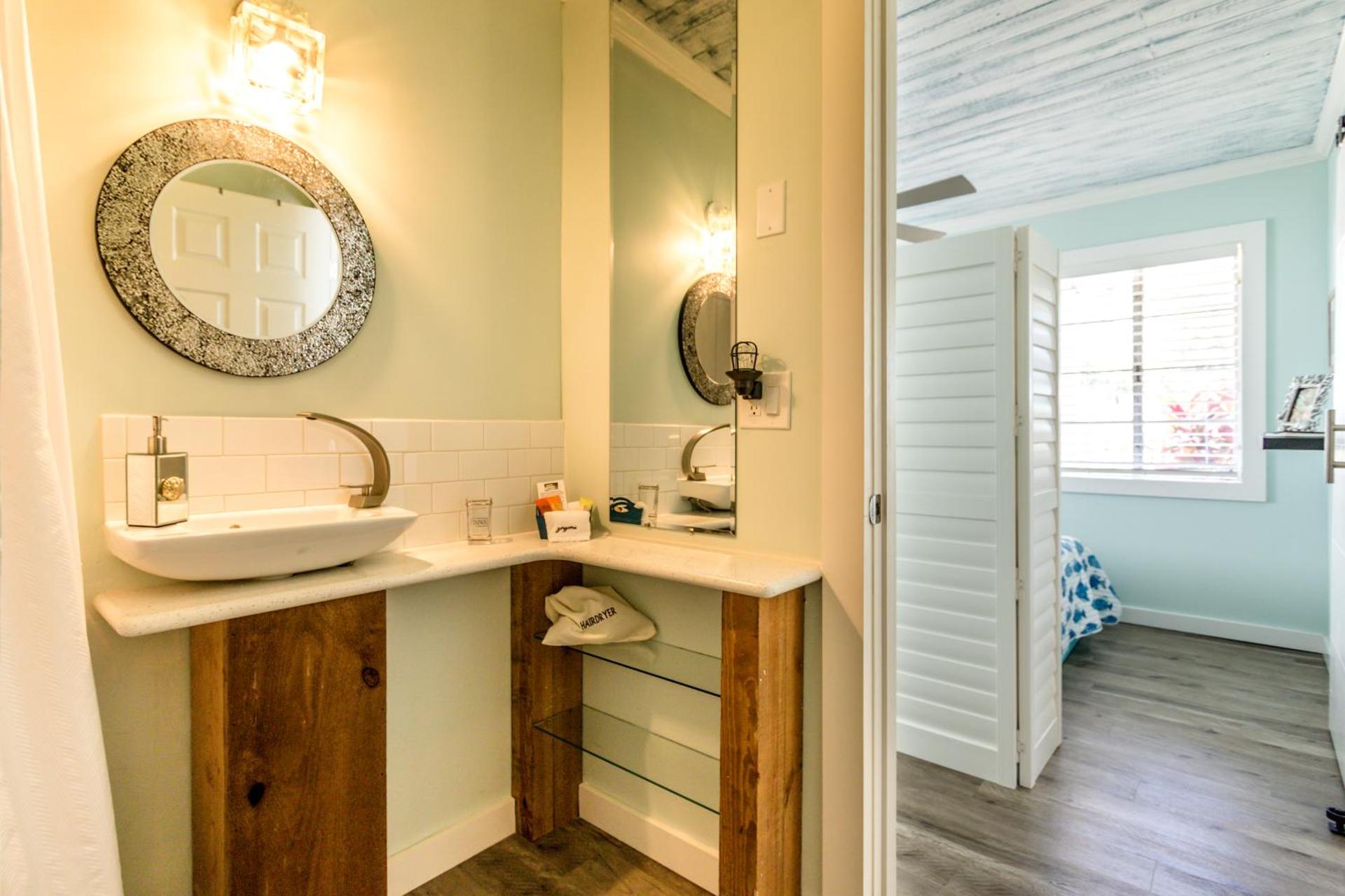 Island View Cottages Sebastian