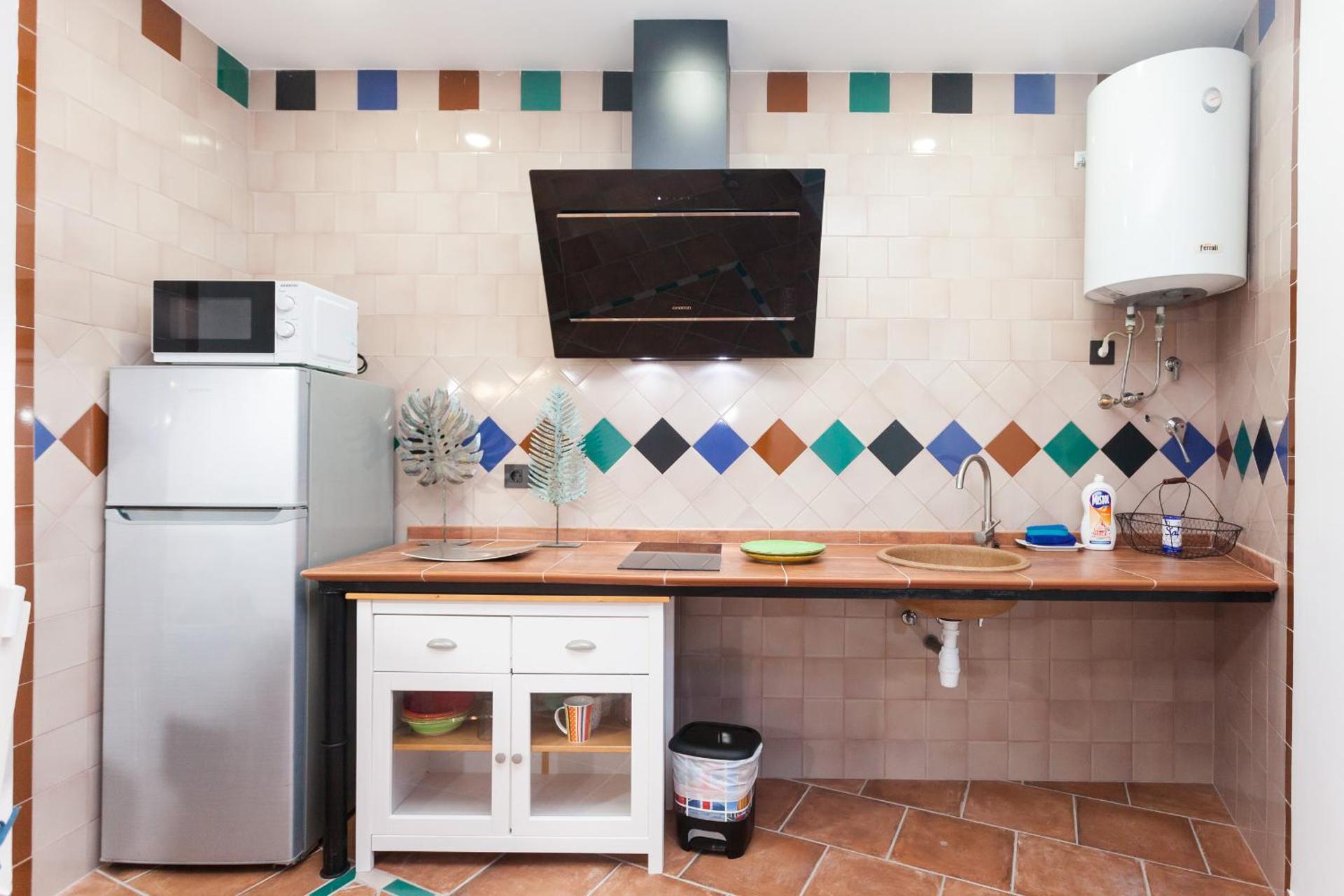 Kitchen or kitchenette