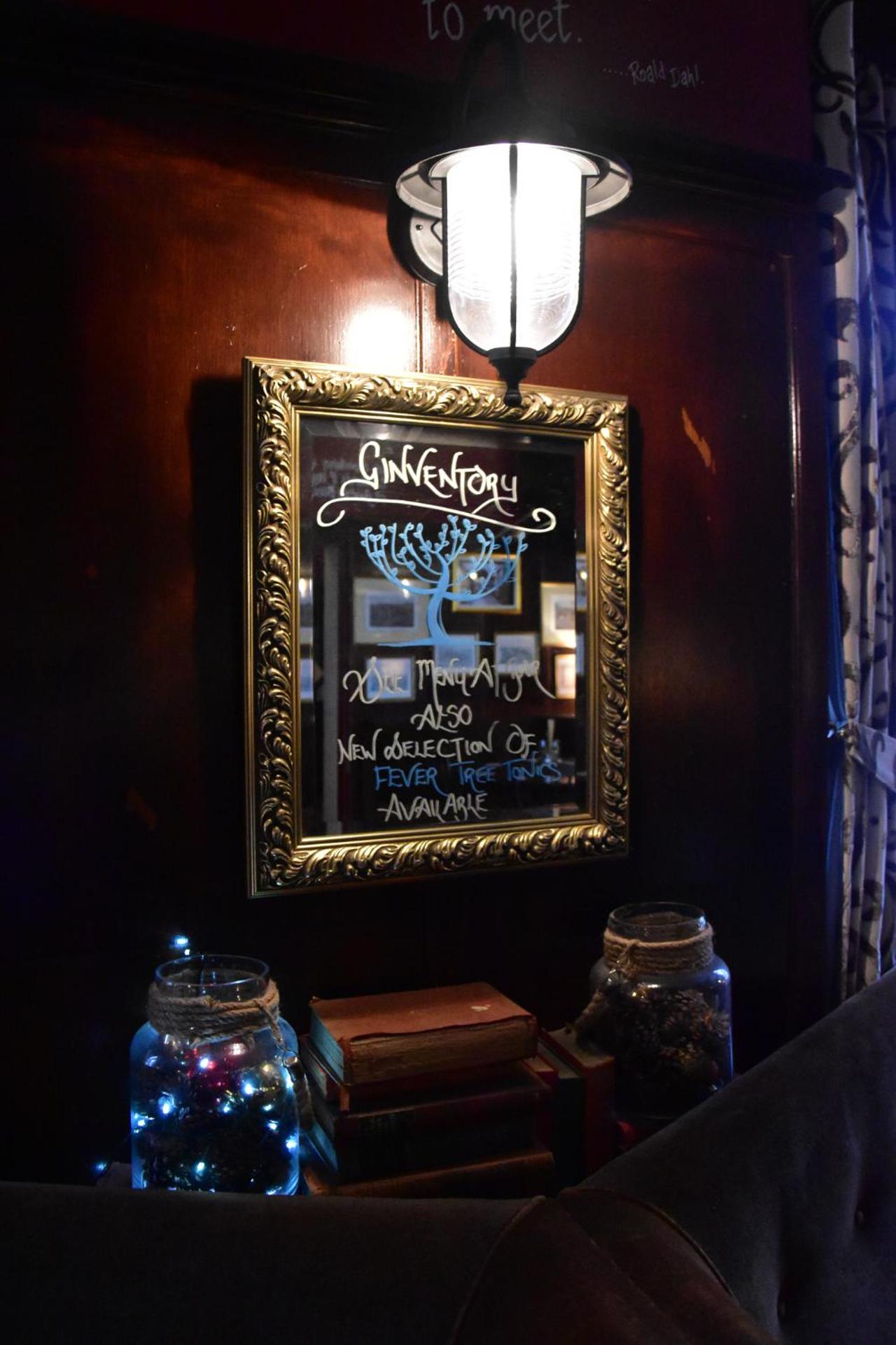 Logo/Certificate/Sign