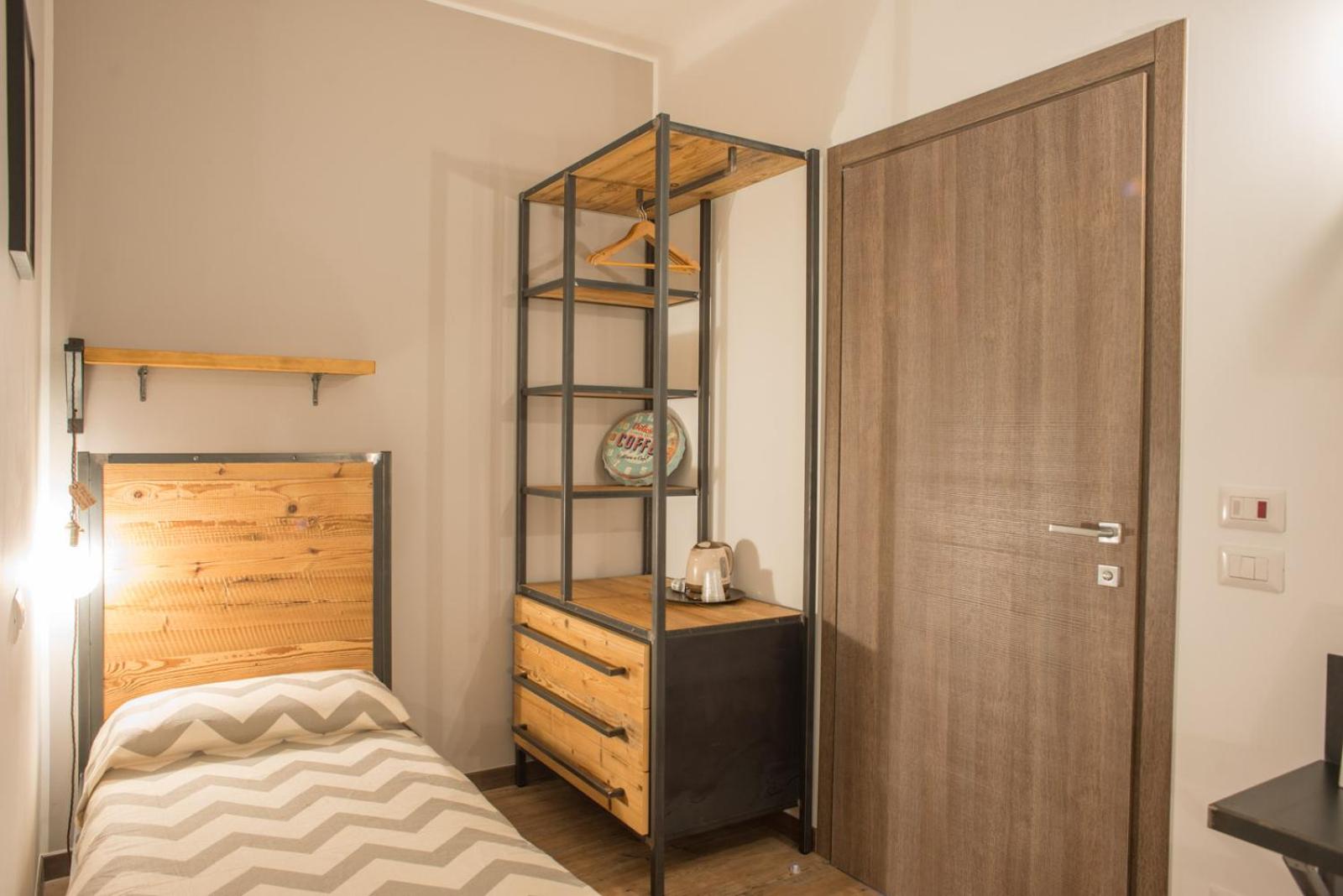 King Room with Roll-In Shower - Disability Access