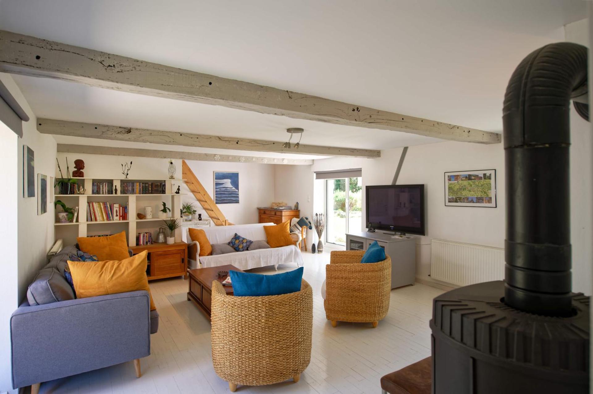 Communal lounge/ TV room