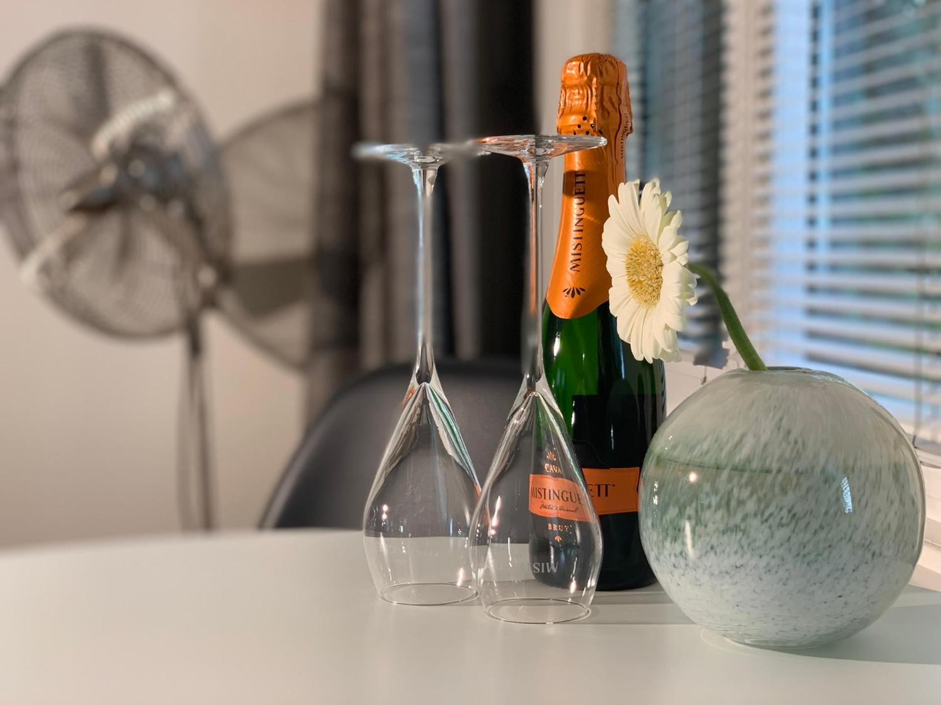 B&B Yellow Submarine