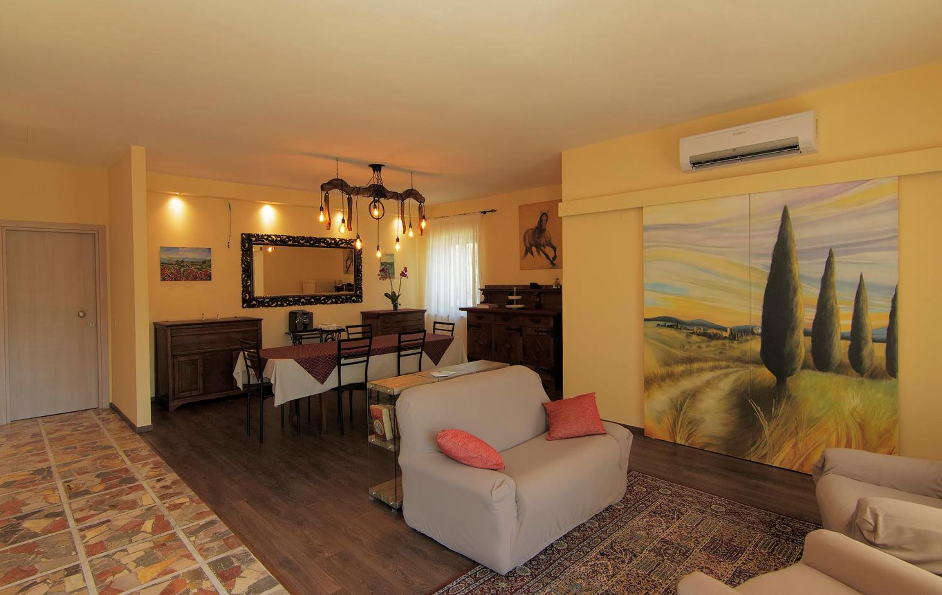 Communal lounge/ TV room