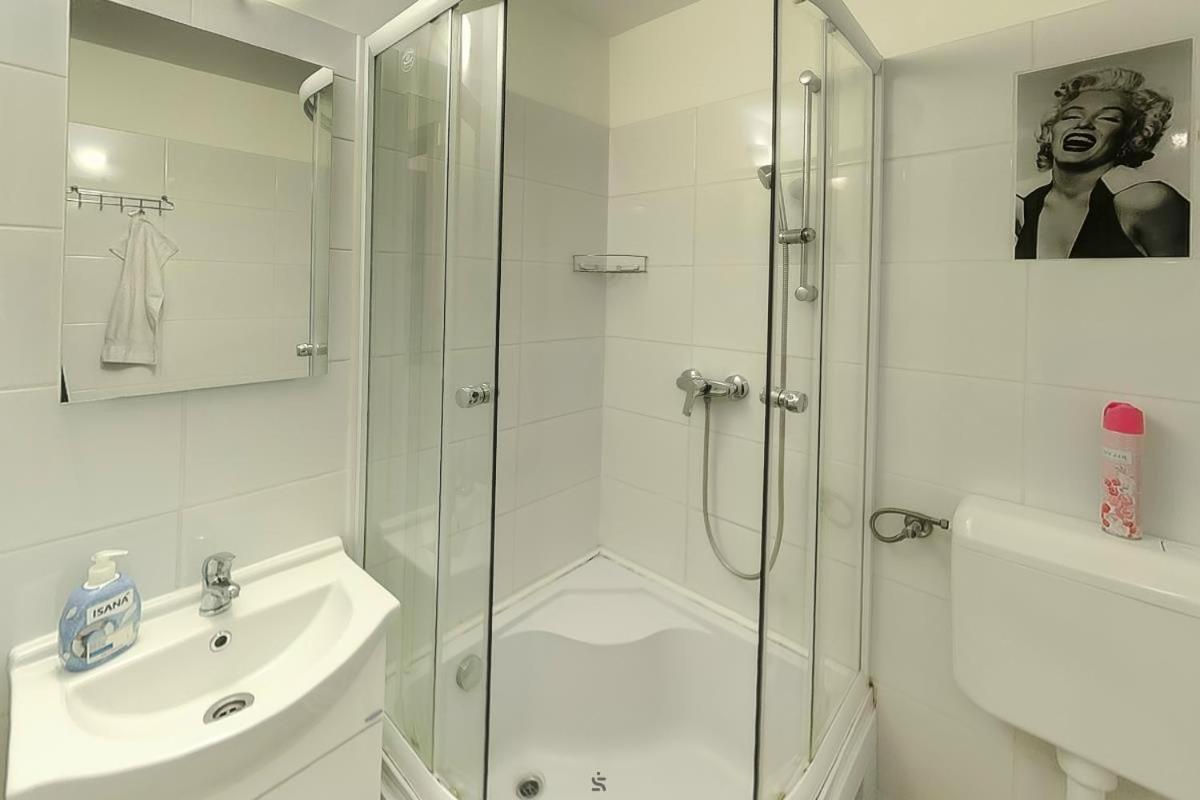 Hajnalház Apartments