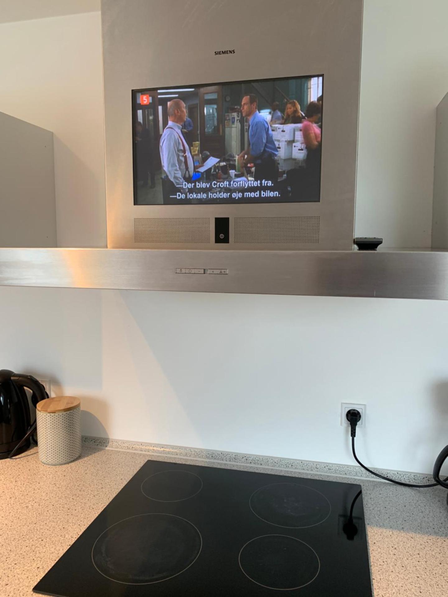 Communal lounge/ TV room