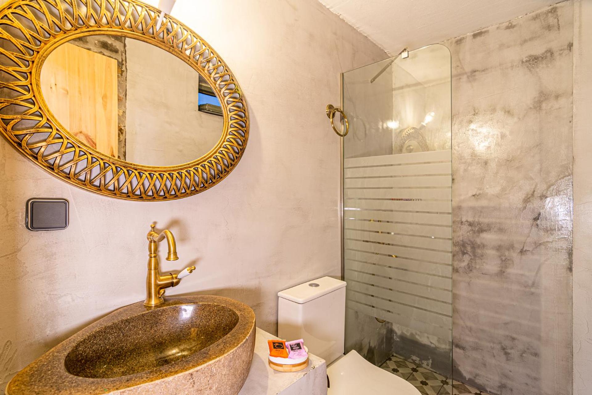 Perachori Boutique Studios