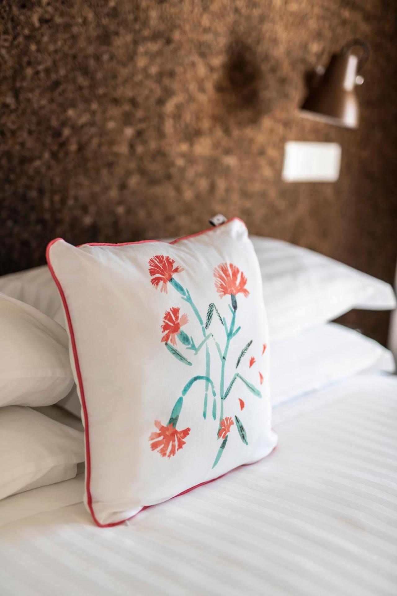 Craveiral Farmhouse by Belong Staying & Feeling