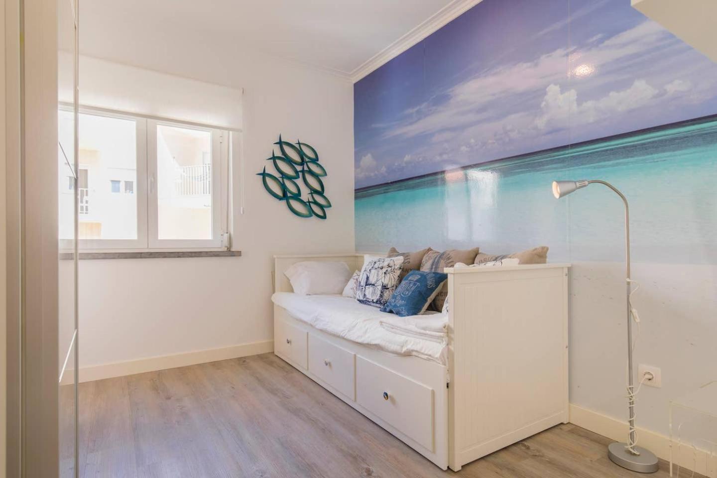 Cozy Seaview Apartment