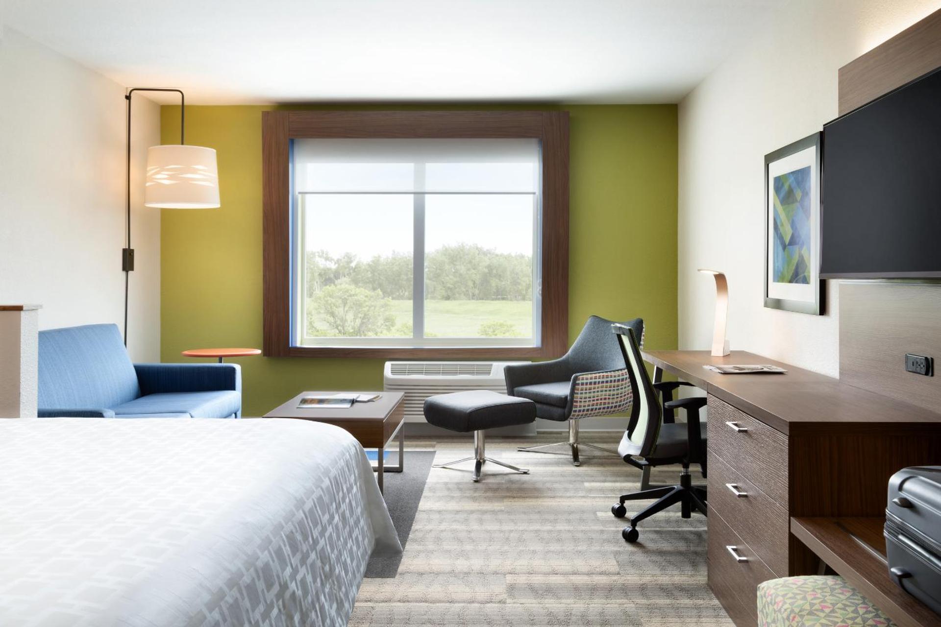 Holiday Inn Express & Suites - Yorkville by IHG