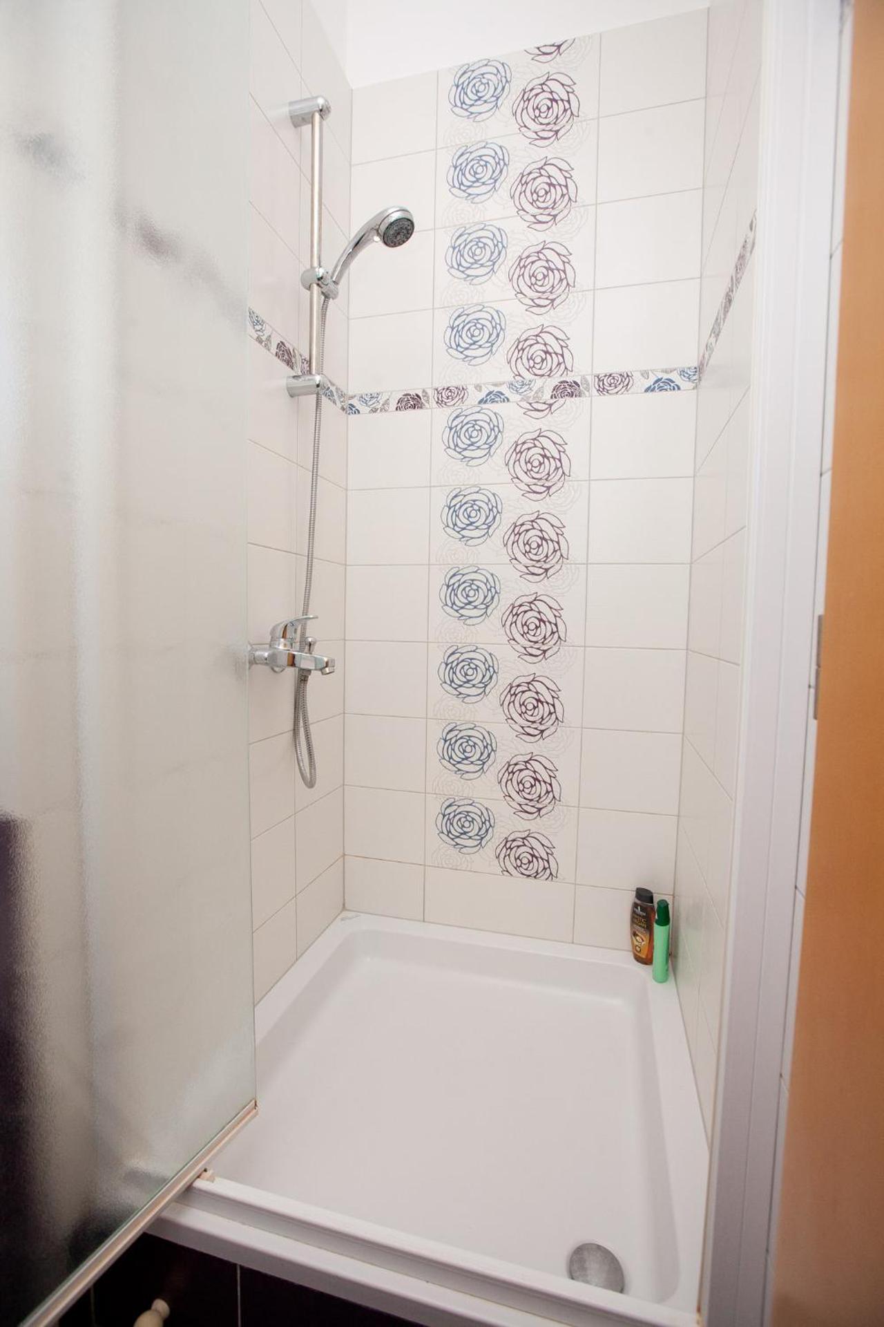 One-Bedroom Apartment with Balcony