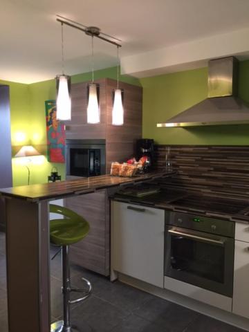 SETE maison de ville avec jardin clos